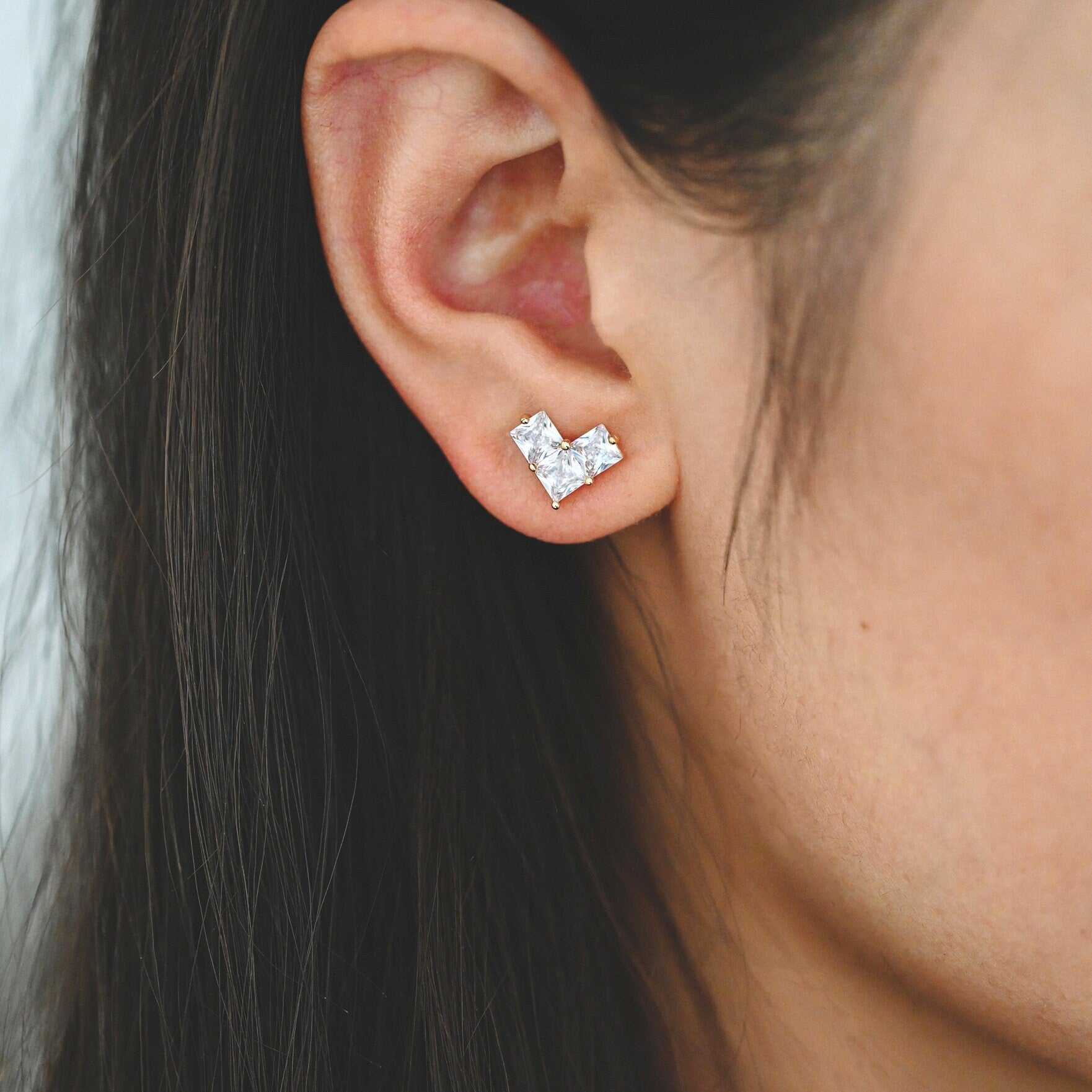 4pcs CZ Pave Heart Ear Posts, Gold Plated Brass Stud Earrings, Jewelry Findings, Wholesale Supplies (GB-3115)
