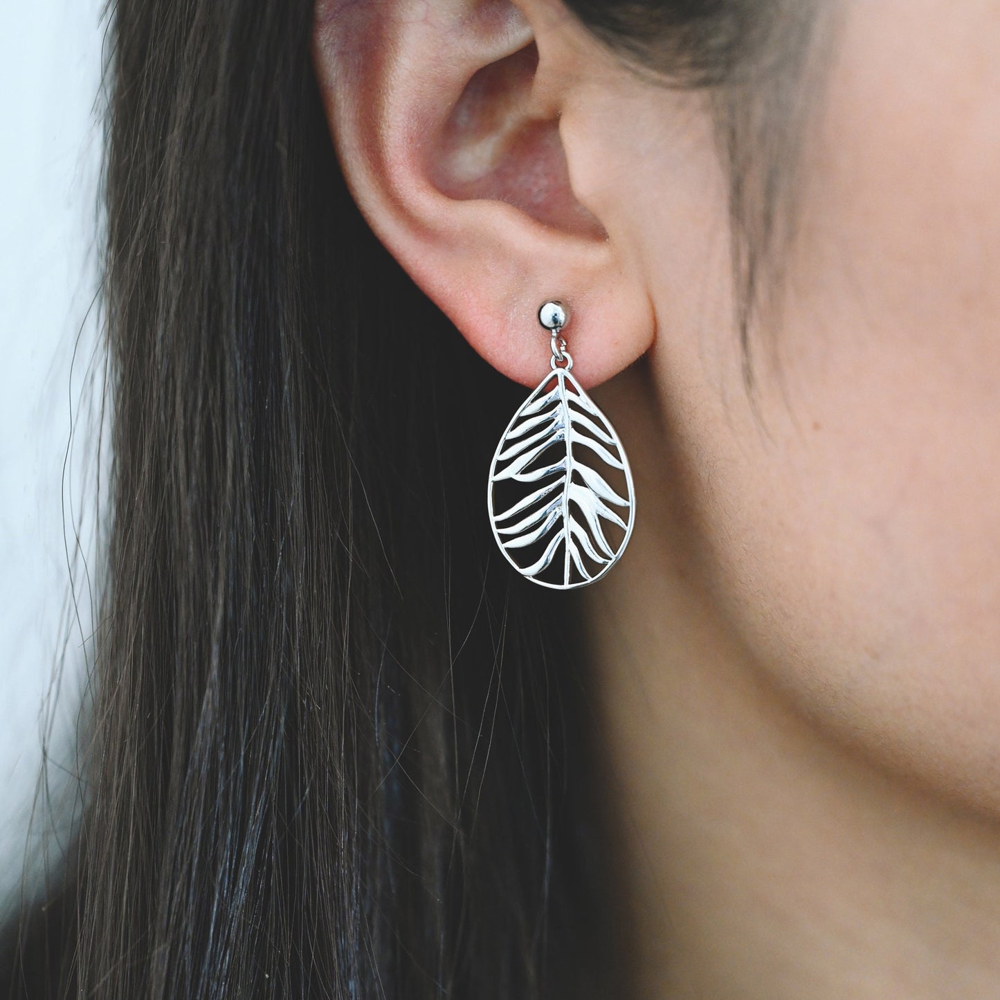 10pcs Gold/ Silver Hollow Leaf Pendants 27x17mm, 18K Gold/ Rhodium plated Brass Leaf Charms (GB-3057-B)