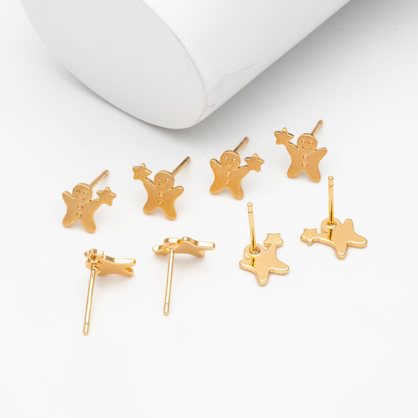 10pcs Gold Gingerbread Man Earrings 8x9mm, Gold plated Brass Christmas Stud Earrings (GB-4100)
