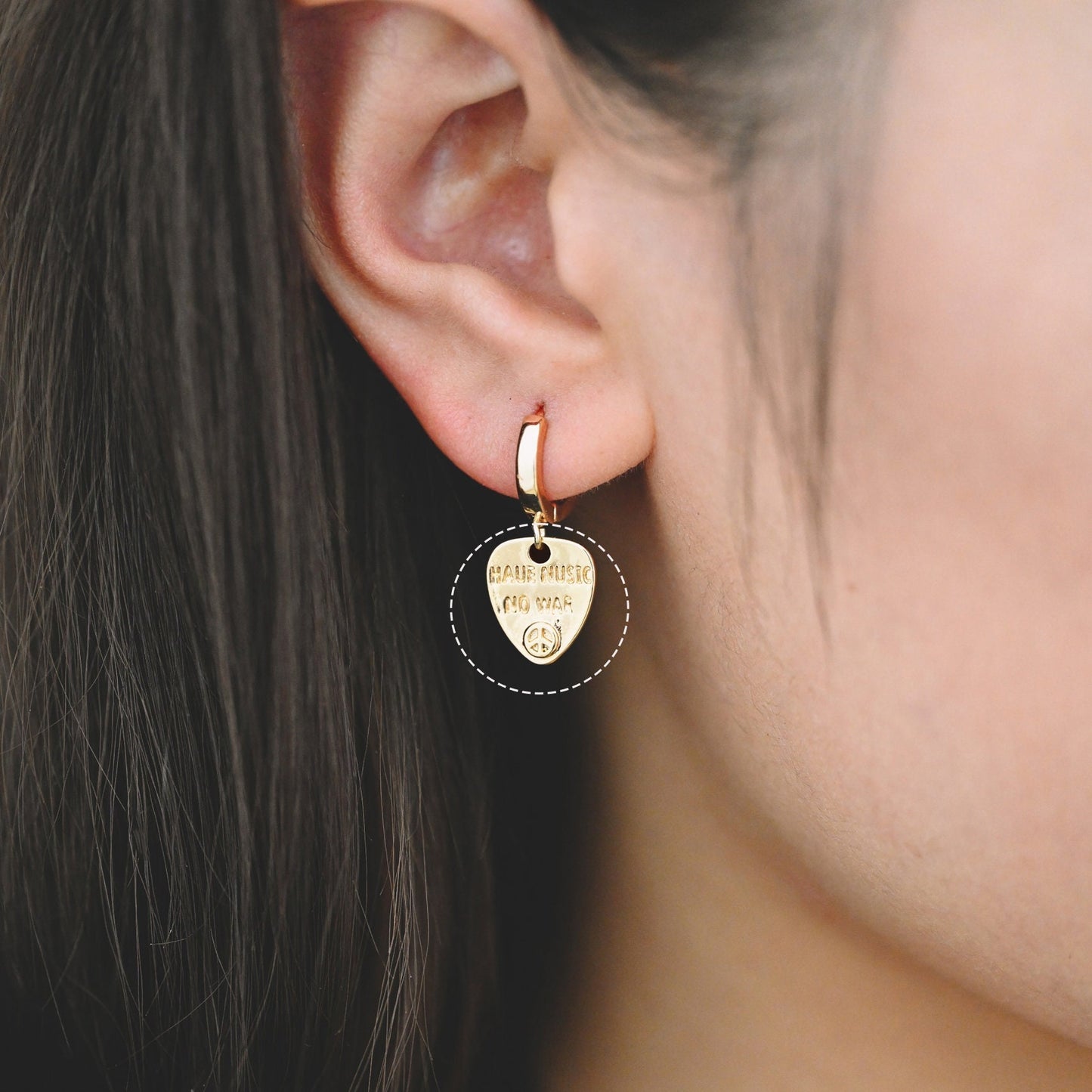 10pcs Gold Peace Charm, No War Charm, Gold Plated Brass Charm, Jewelry Supply (GB-1889)