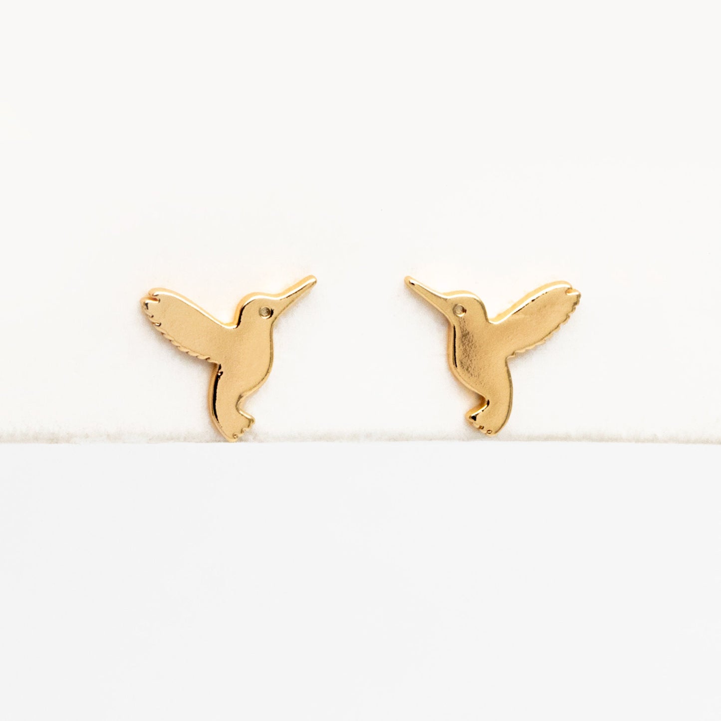 10pcs Gold Hummingbird Earrings 10x10mm, Gold Plated Brass, Minimalist Bird Stud Earrings (GB-4153)