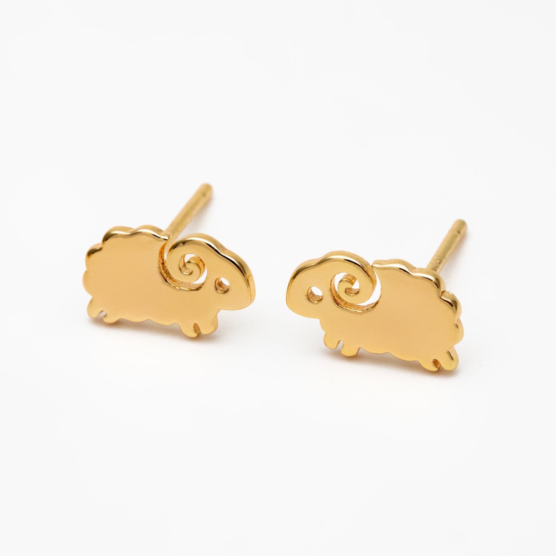 10pcs Gold Sheep Earrings, Gold Plated Brass, Cute Animal Stud Earrings (GB-4145)