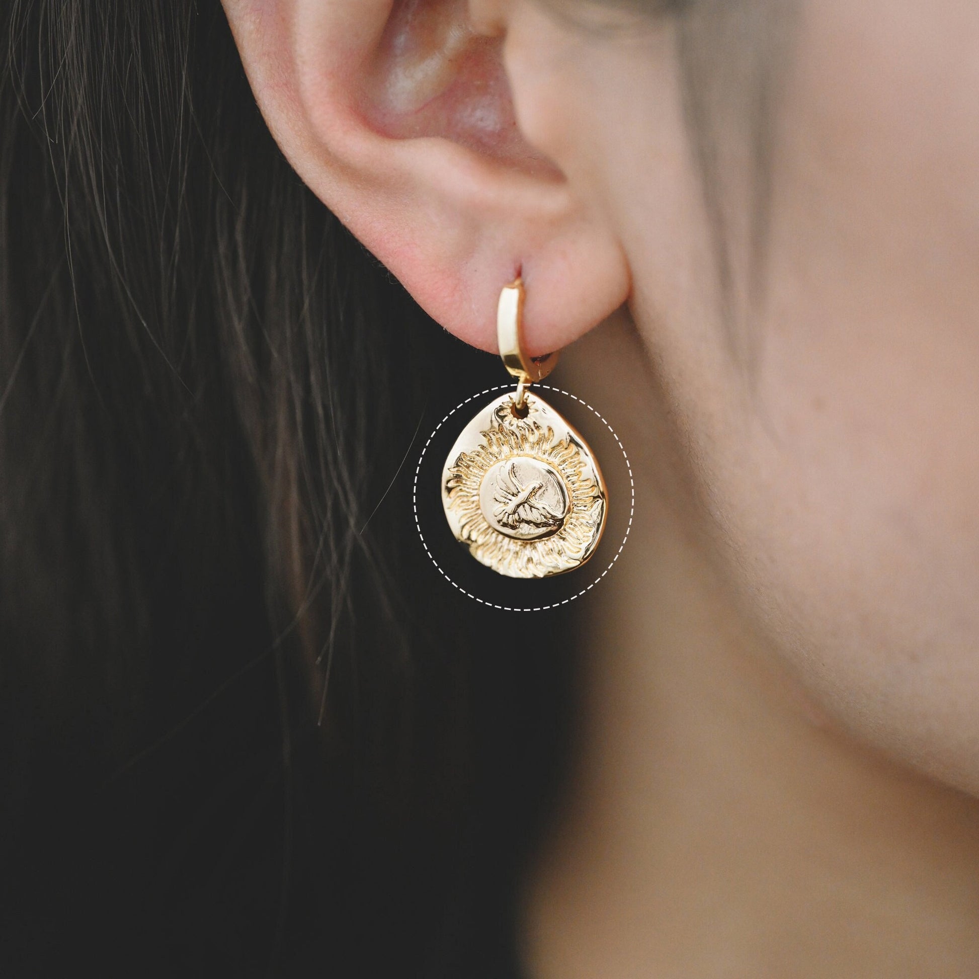 10pcs Gold Peace Dove Charm 19x17mm, Waved Pendant (GB-1886)