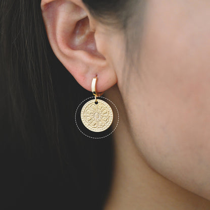 4pcs Gold hammered Coin Charms, Amulet Pendants, Jewelry Supplies (GB-1766-A)