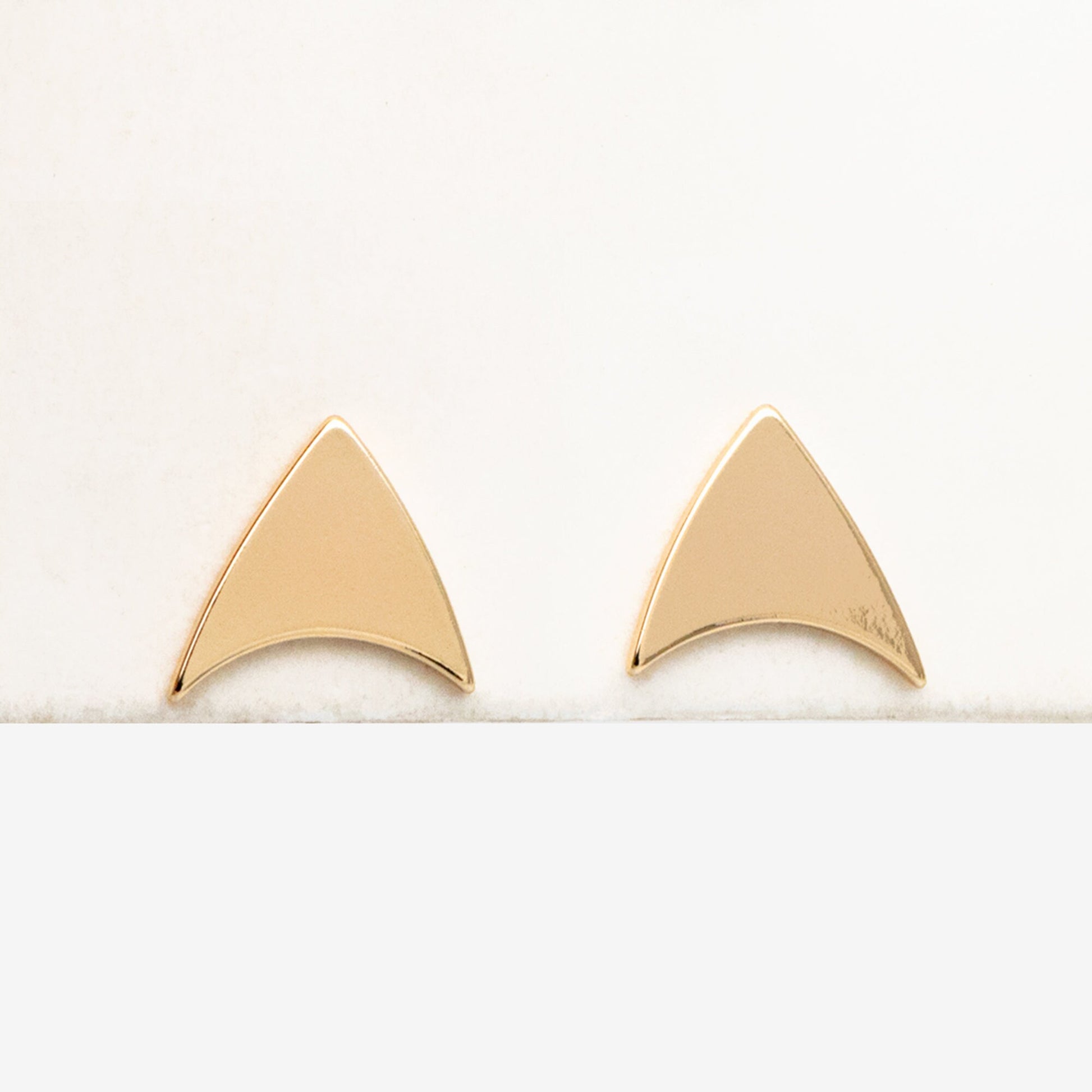 10pcs Gold Arrow Minimalist Earrings, 10mm, Real Gold Plated Brass Geometric Earring Studs (GB-4187)