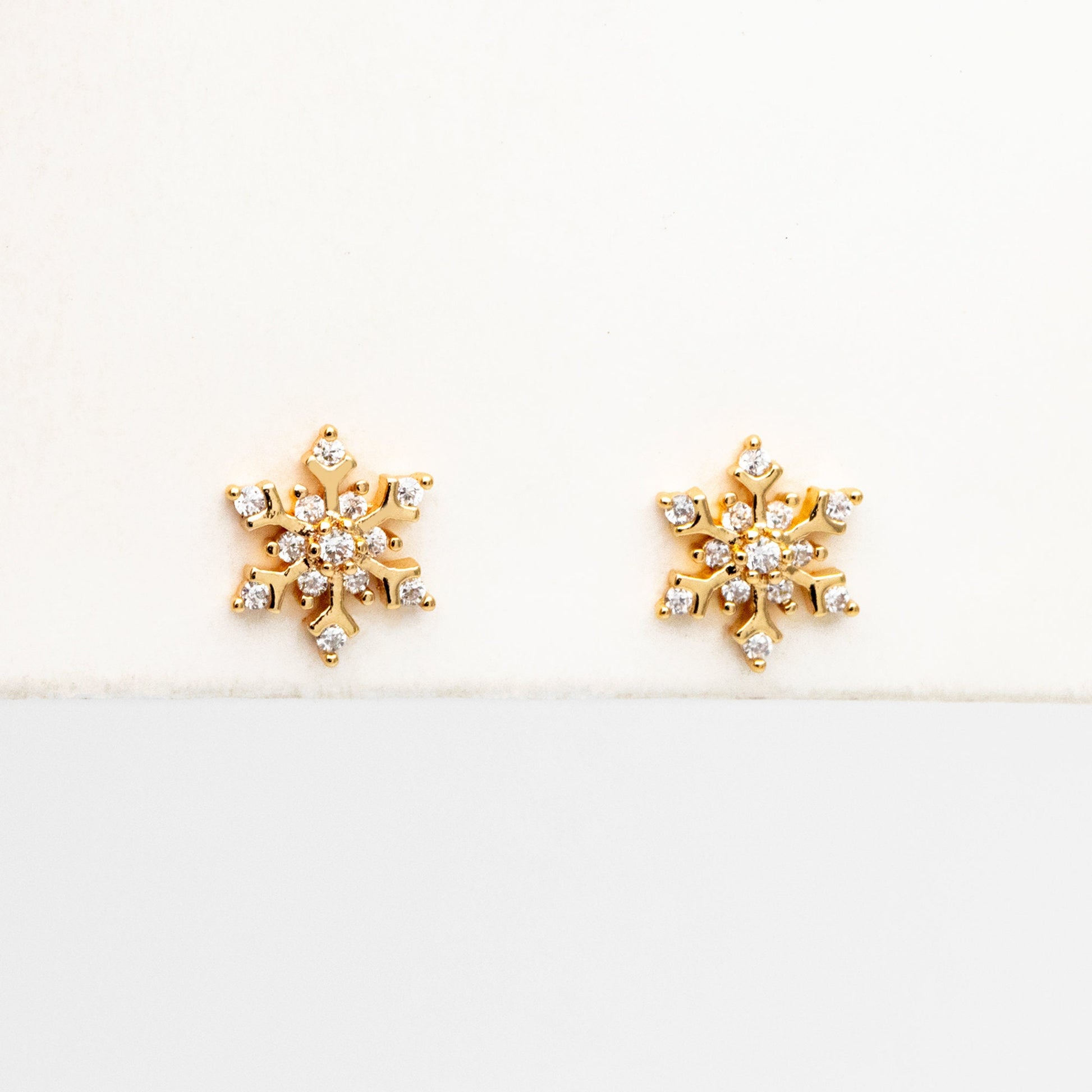 10pcs CZ Pave Gold/ Silver Snowflake Earrings, Gold/ Rhodium plated Brass, Dainty Christmas Earrings (GB-4151)