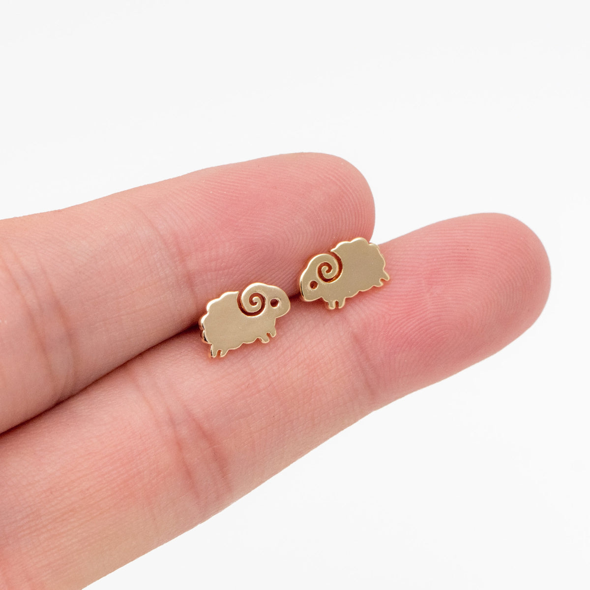 10pcs Gold Sheep Earrings, Gold Plated Brass, Cute Animal Stud Earrings (GB-4145)