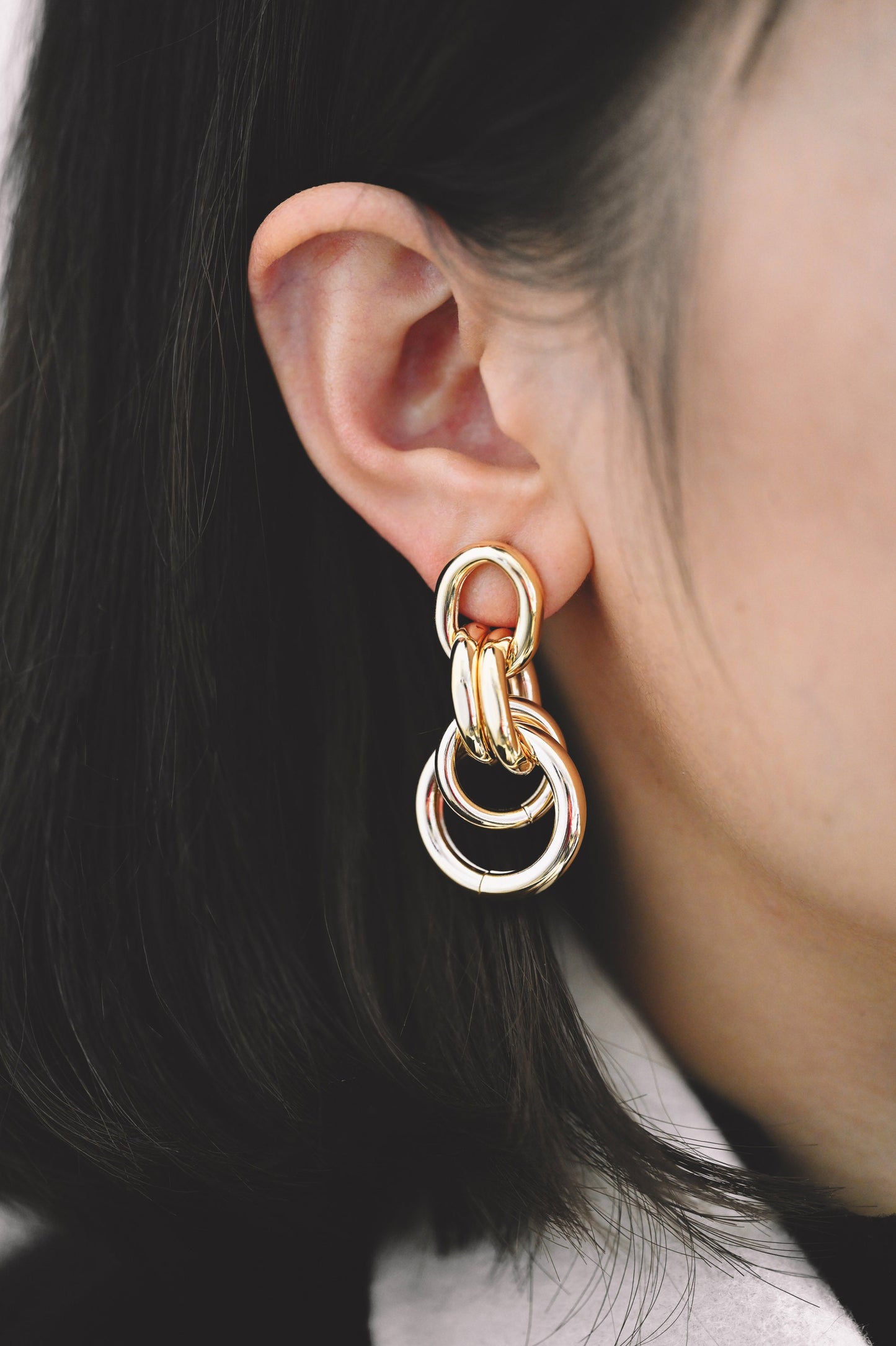 4pcs Gold / Silver Tone Thick Tube Hoops, Gold Hoop Earrings, Hollow Hoop Earrings, Chunky Hoops, Light Hoops (GB-1688)