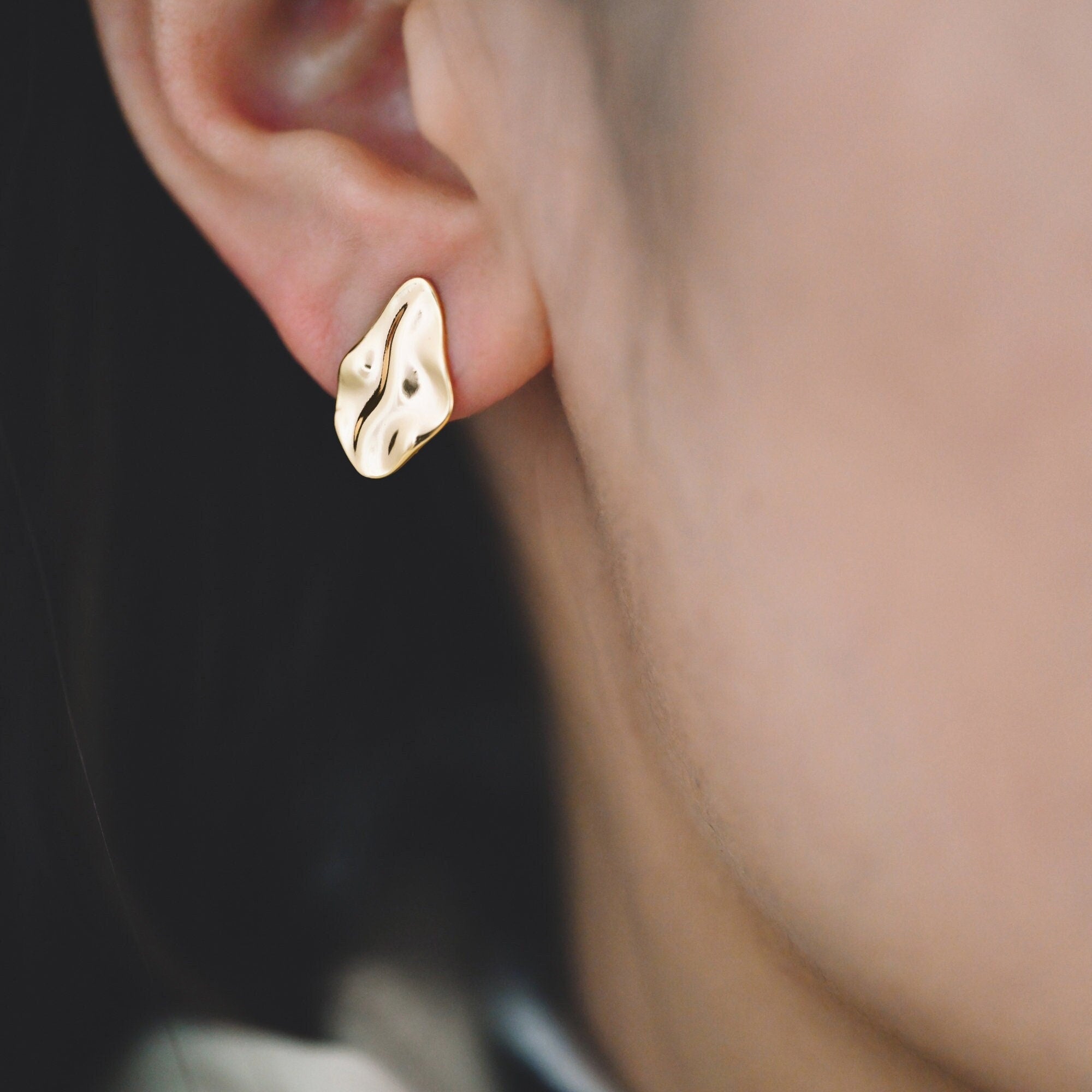 10pcs Gold waved Teardrop Textured Ear Post with Loop, 15x10mm, 18K Gold plated Brass, Geometric Stud Earring Components (GB-1295)