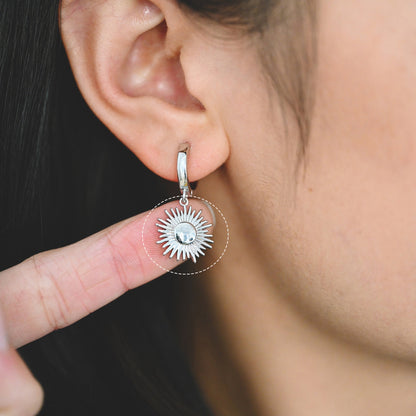 4pcs Gold/ Silver Tone Round Sun Charms 16x14mm, 18K Gold/ Rhodium plated Brass, Disk Sun Pendants (GB-1311-B)