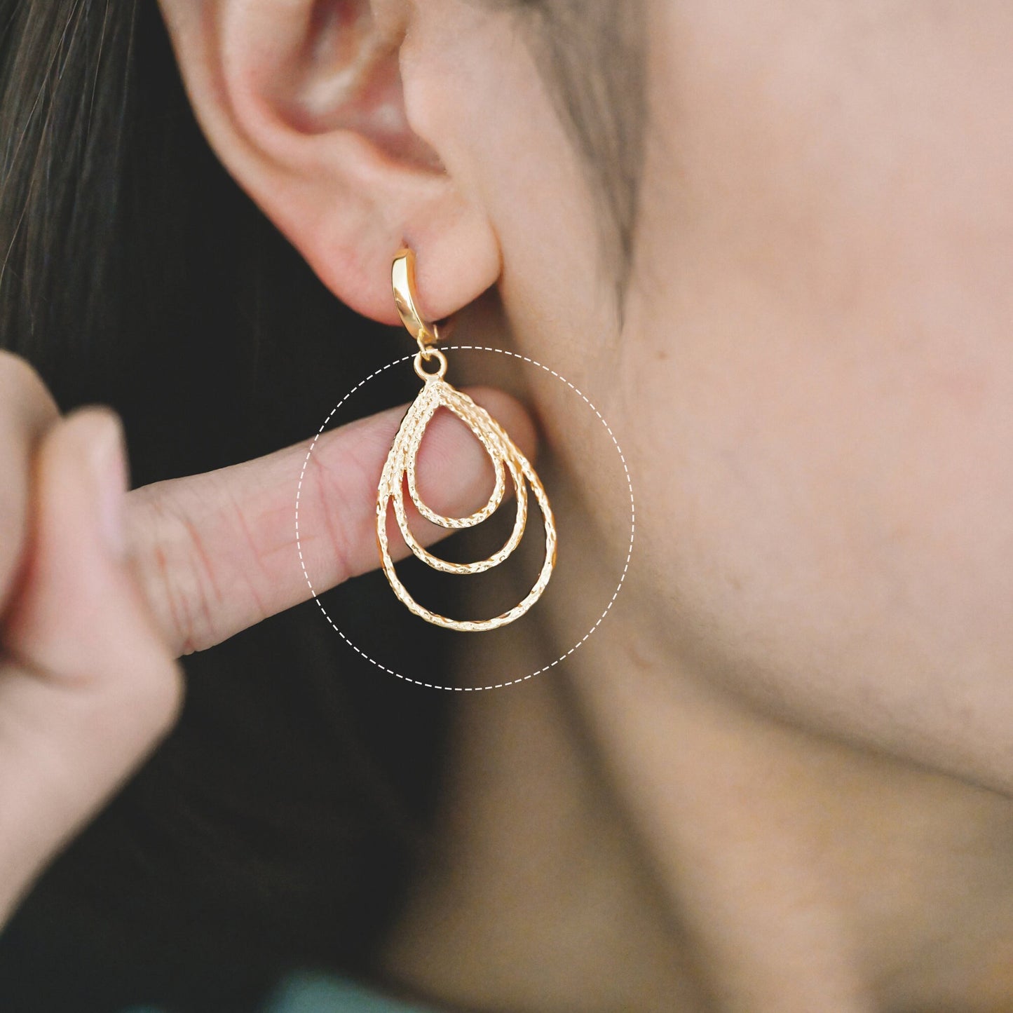 10pcs Gold Hammered Teardrop Connectors 32x20mm, 18K Gold plated Brass, Water Drop Charm Pendants (GB-2750-J)