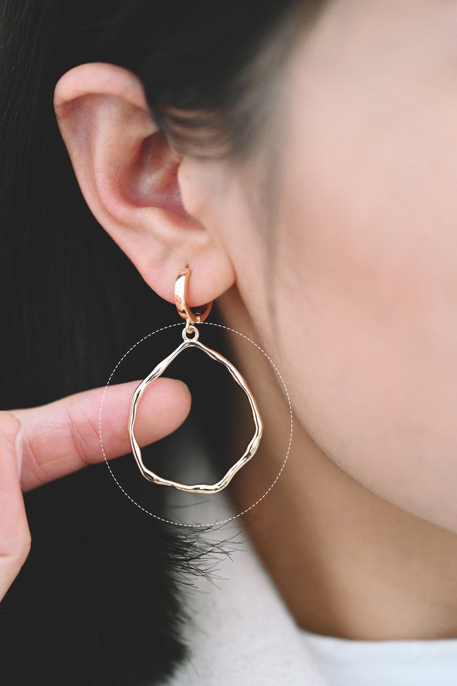 10pcs Gold Irregular Hoop Charms, 18K Gold plated Brass, Geometric Circle Pendants 37x30mm (GB-1392)