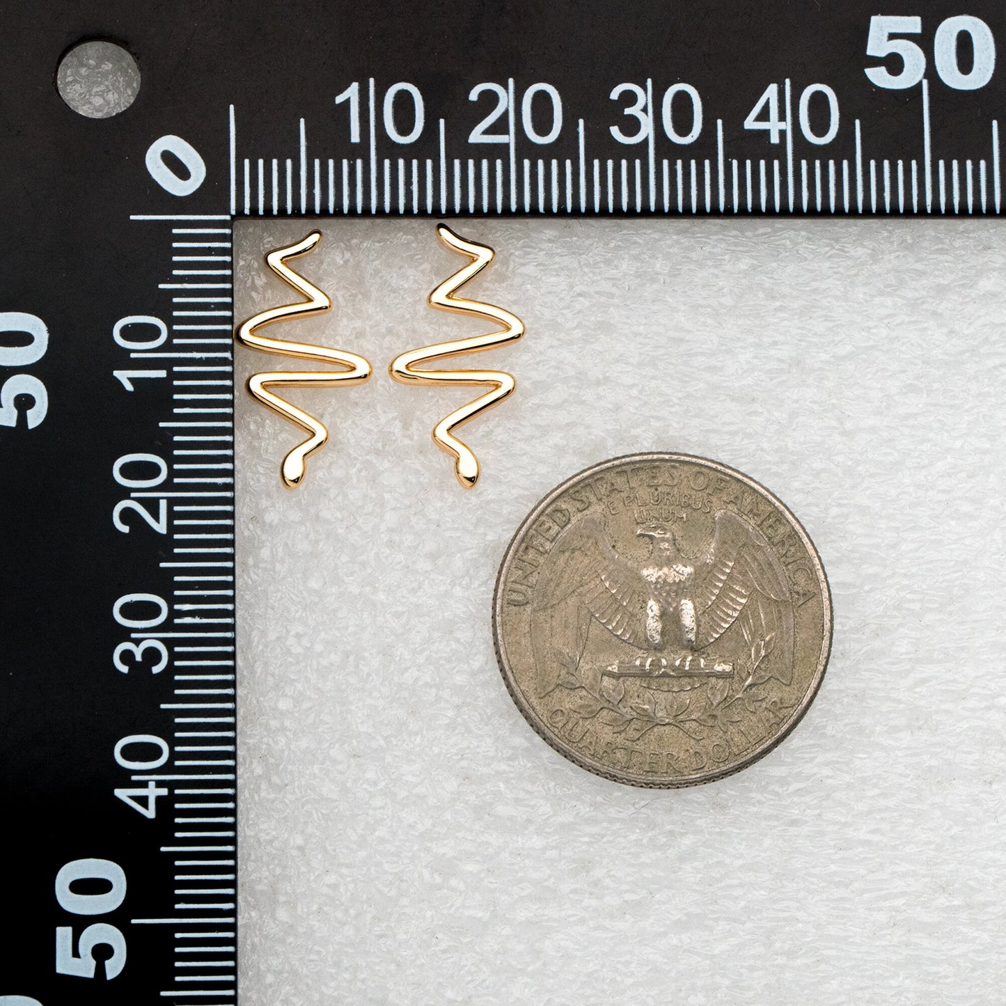 10pcs Gold ZigZag Earrings 19x10mm, Gold Plated Brass, Minimalist Snake Stud Earrings (GB-4215)