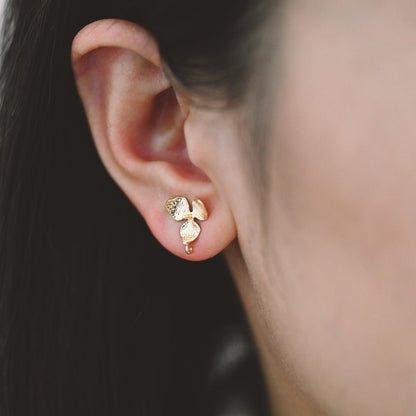 10pcs Gold plated Brass Flower Earring Post, Half Drilled Pearl Mounts , 12mm Floral Stud Earring with Loop (GB-1323)