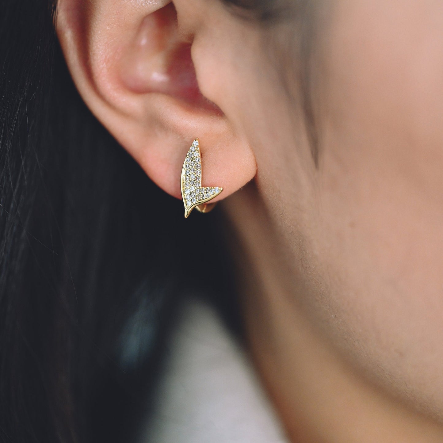 4pcs CZ Pave Gold Whale Tail Click-in Style Lever Back Earring, Earring Findings (GB-1341)