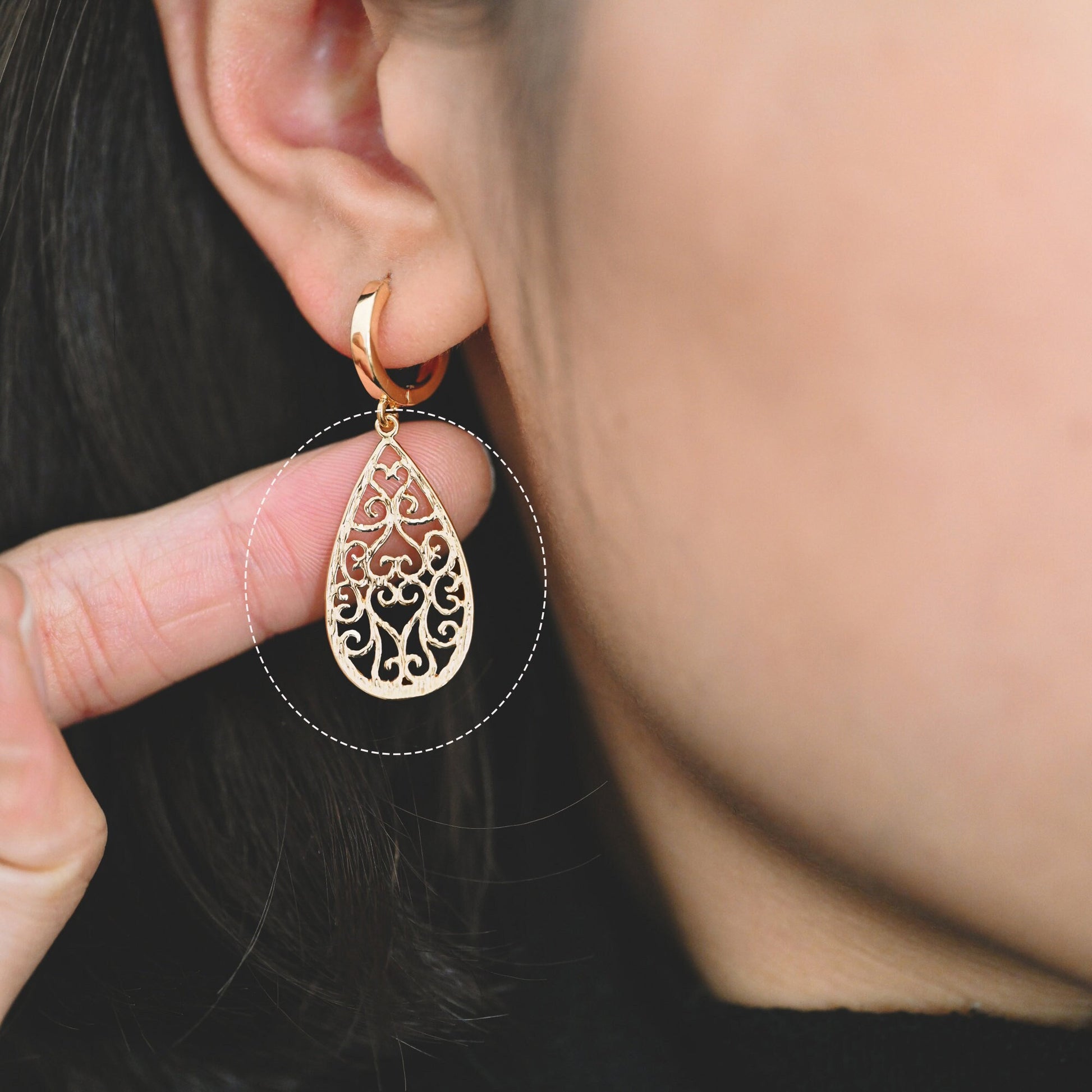 10pcs Gold Teardrop Charms 28x15mm, 18K Gold plated Brass, Filigree Drop Pendants (GB-839)