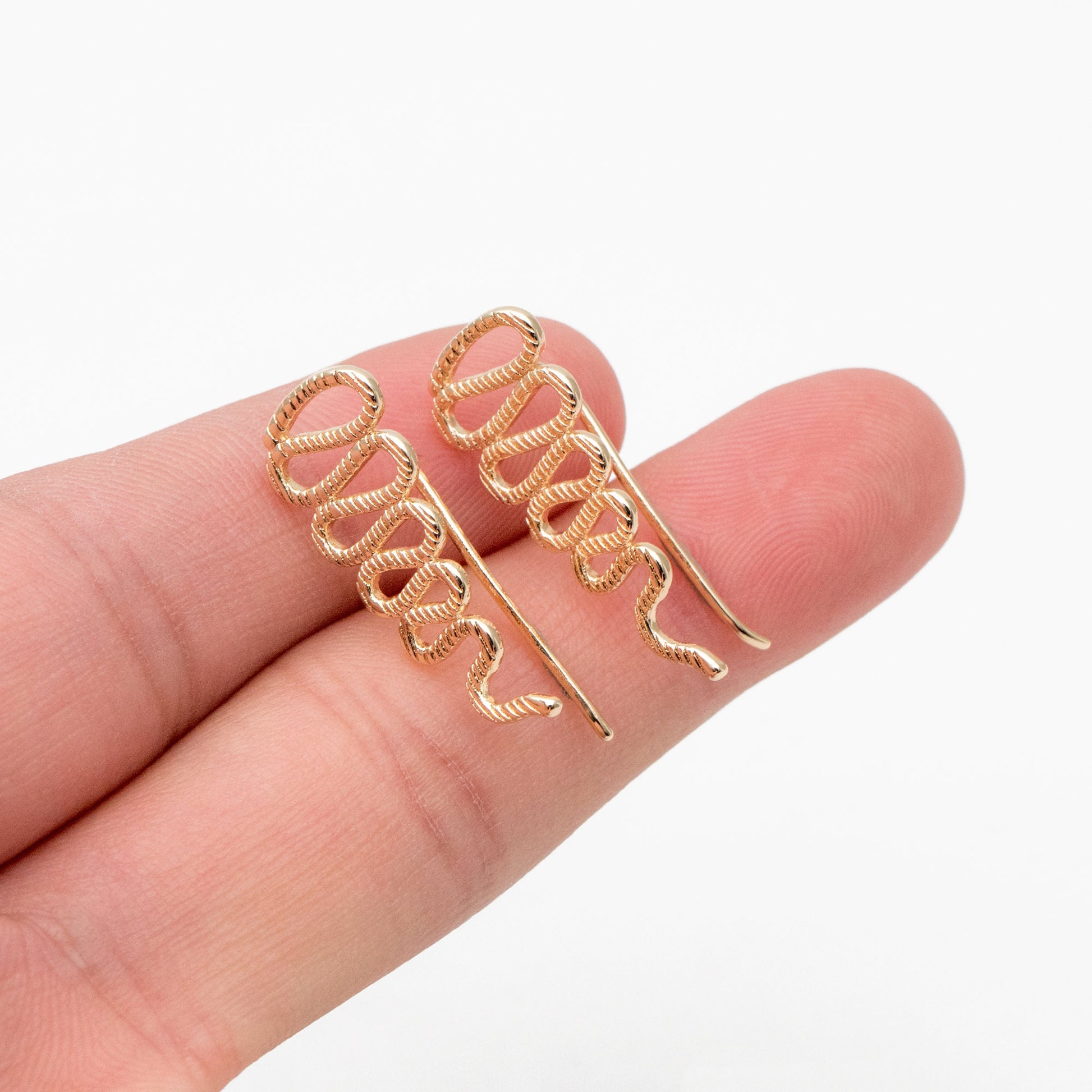 4pcs Gold Rope Ear Climber 26x11mm, 18K Gold plated Brass Ear Crawler (GB-4213)