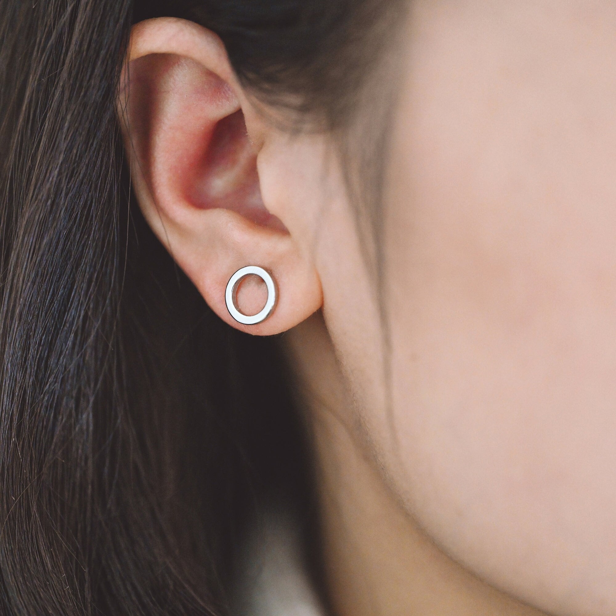 10pcs Silver tone Round Circle Ear Posts 10mm, Rhodium plated Brass, Geometric Loop Stud Earrings (GB-756)