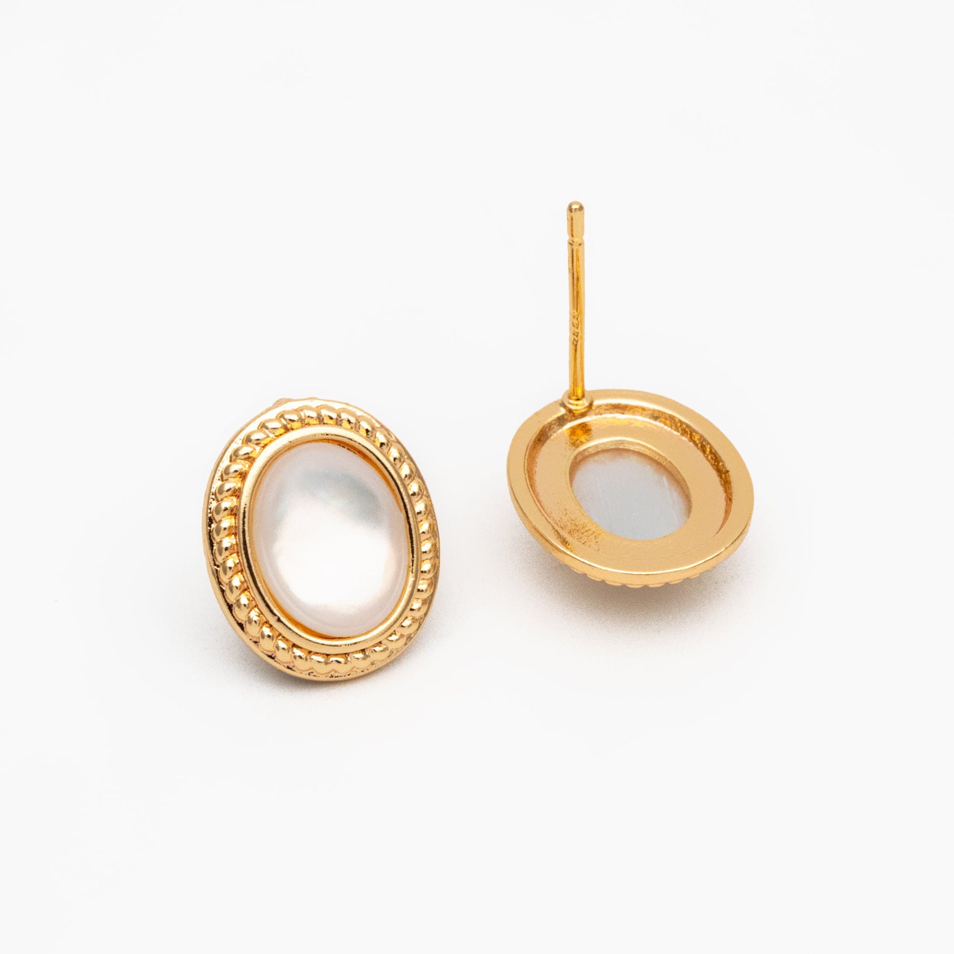 4pcs Shell Pave Oval Earrings 13x11mm, Gold Plated Brass Geometric Stud Earrings (#GB-4244)