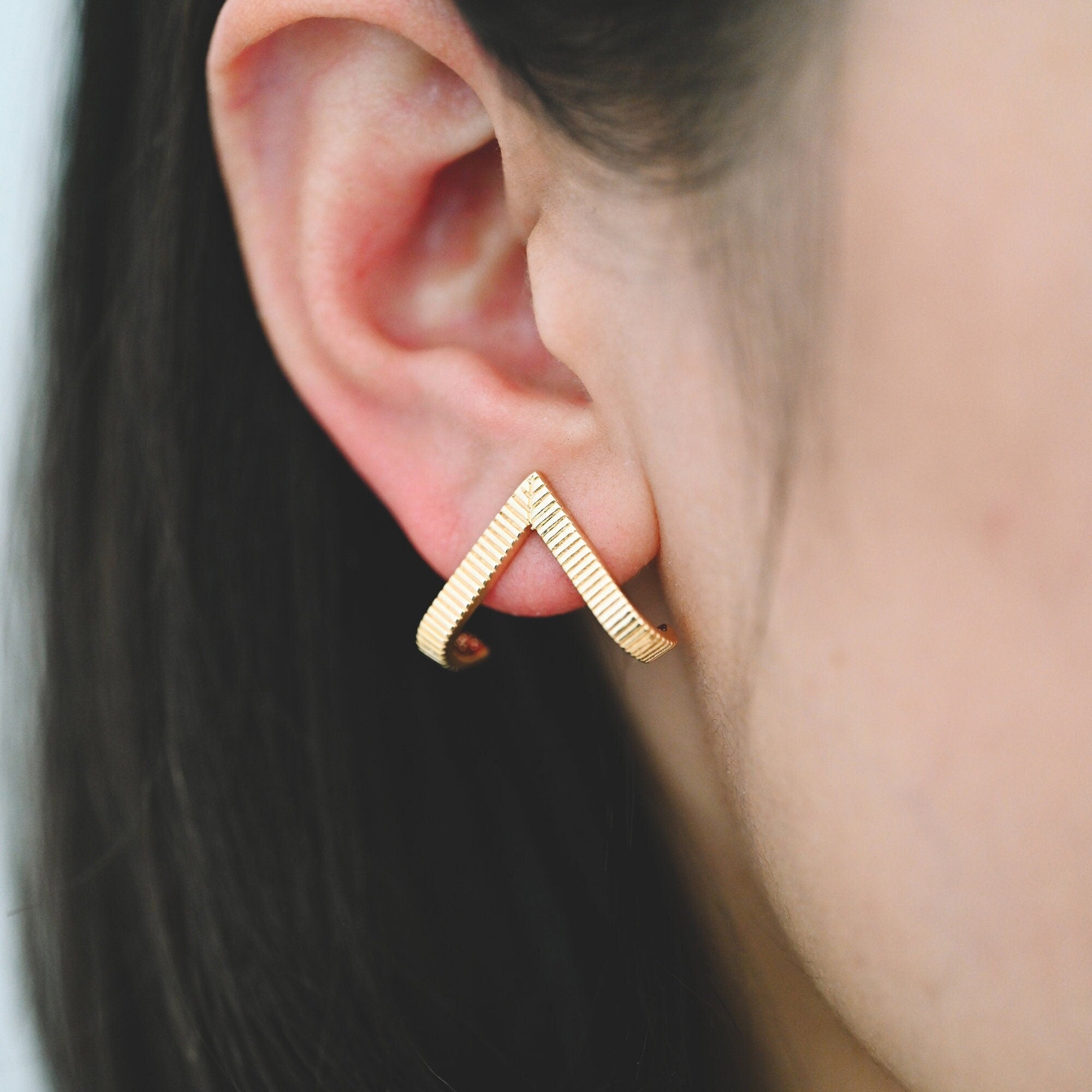 4pcs Gold V-shaped Earrings 15x22mm, 18K Gold Plated Brass, Dainty Stud Earrings (#GB-4218)