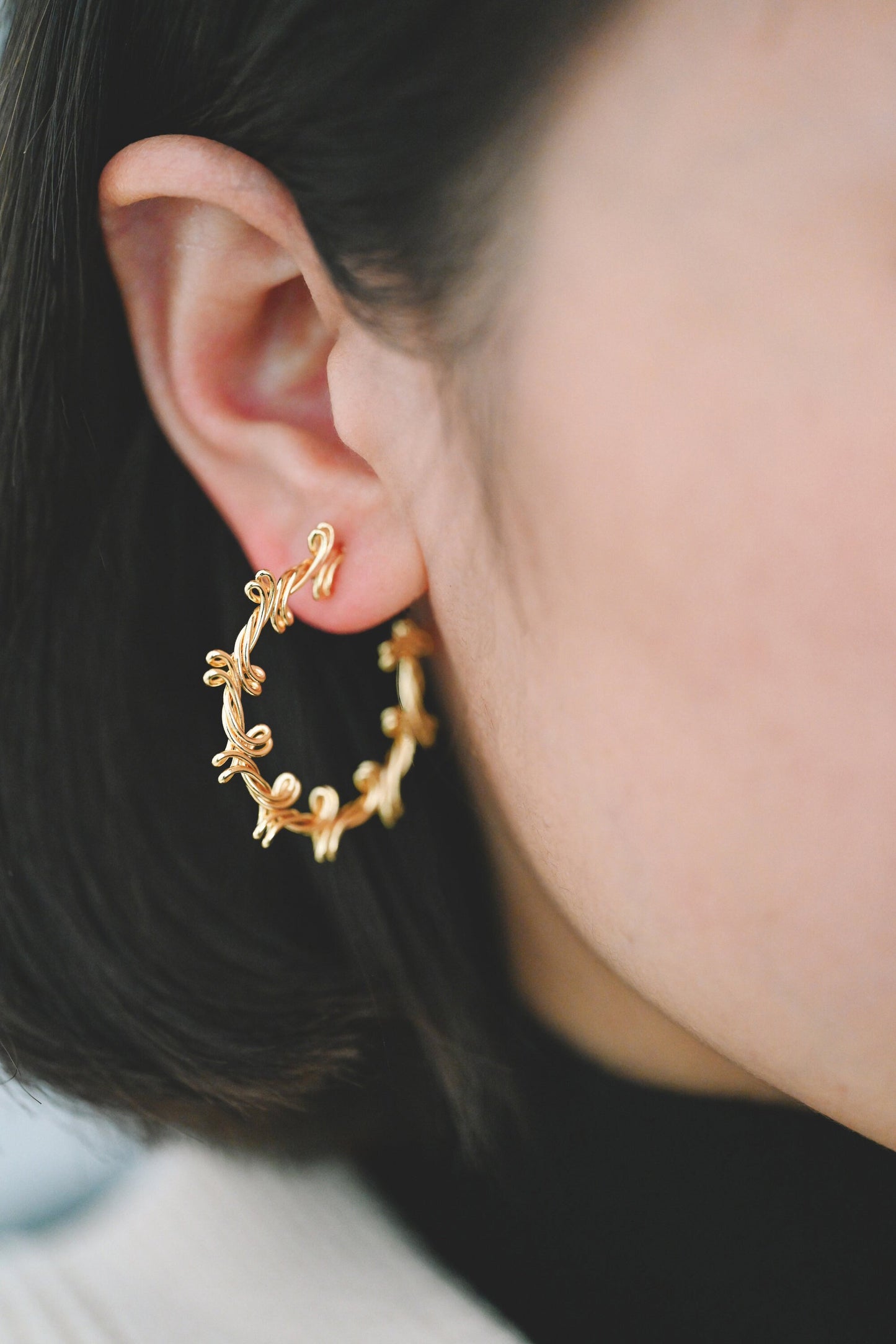 4pcs Gold Round Circle Ear Posts 38mm, Twisted Wire Stud Earrings, Dainty Hoop Earrings (GB-3702)