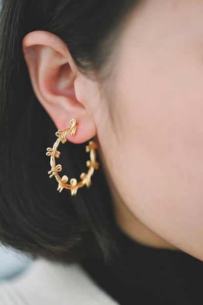 4pcs Gold Round Circle Ear Posts 38mm, Twisted Wire Stud Earrings, Dainty Hoop Earrings (GB-3702)