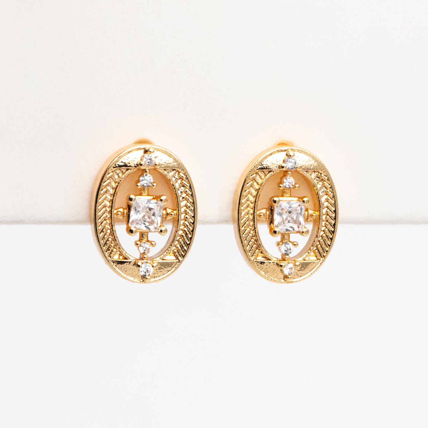 4pcs CZ Pave Gold Oval Earrings, Gold Plated Brass, Dainty Geometric Stud Earrings (#GB-4251)