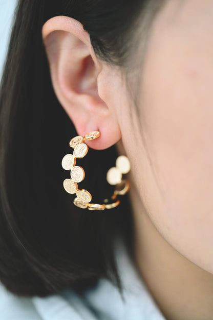 4pcs Gold Textured Disc Round Circle Ear Posts 33mm, Gold plated Brass, Geometric Hoop Stud Earrings (GB-3802)