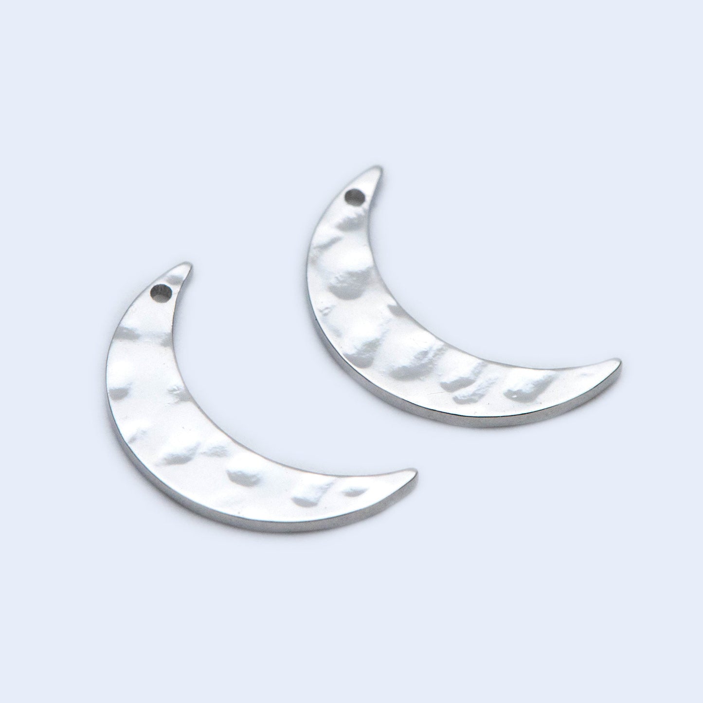 10pcs Gold/ Silver Tone Hammered Moon Charms 16mm, Gold/ Rhodium plated Brass Moon Pendant (GB-618-L)