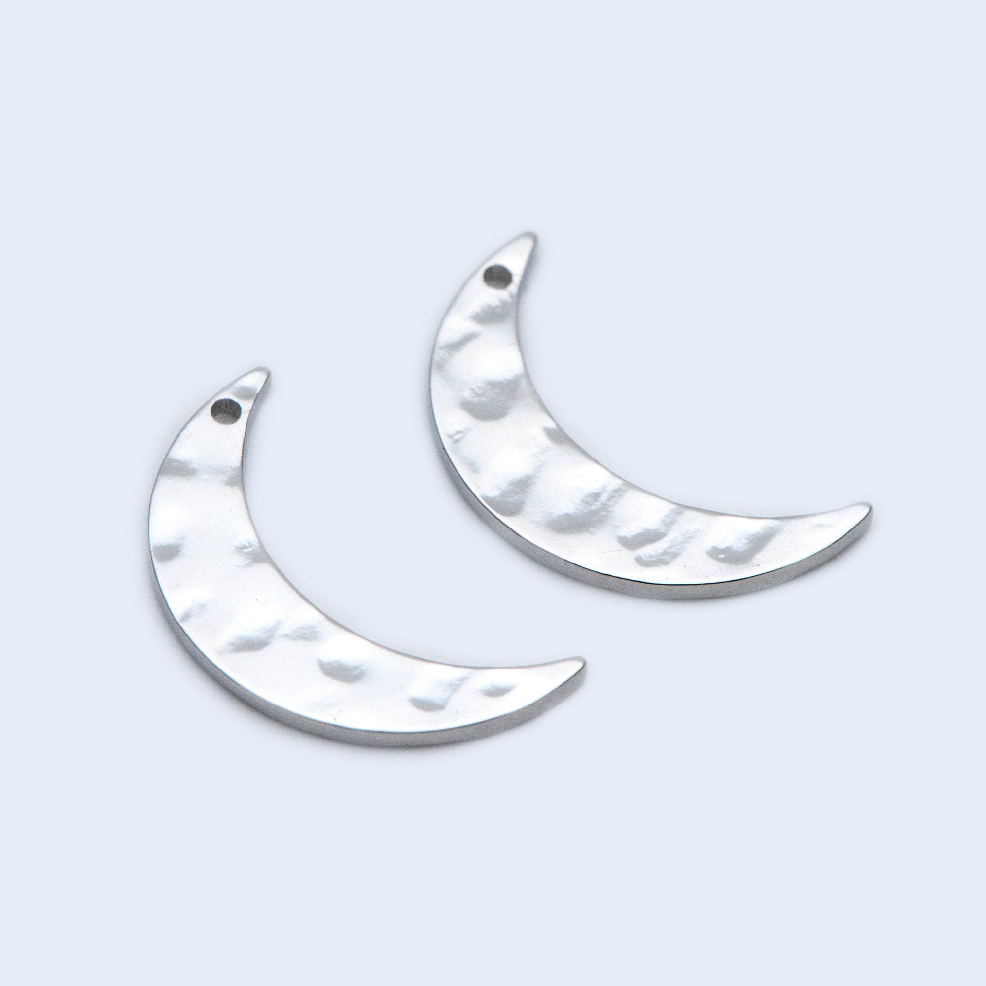 10pcs Gold/ Silver Tone Hammered Moon Charms 16mm, Gold/ Rhodium plated Brass Moon Pendant (GB-618-L)