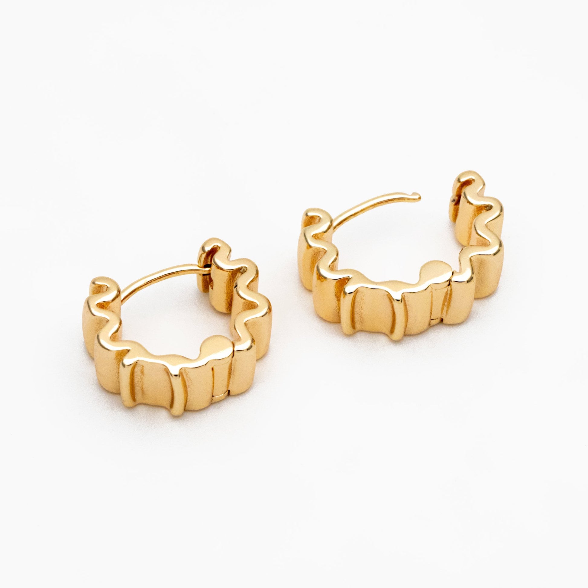 4pcs Gold/ Silver Wave Hoop Earrings, Gold/ Rhodium Plated Brass Huggie Earrings, Huggie Hoops (GB-4283)