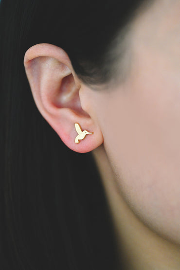 10pcs Gold Hummingbird Earrings 10x10mm, Gold Plated Brass, Minimalist Bird Stud Earrings (GB-4153)