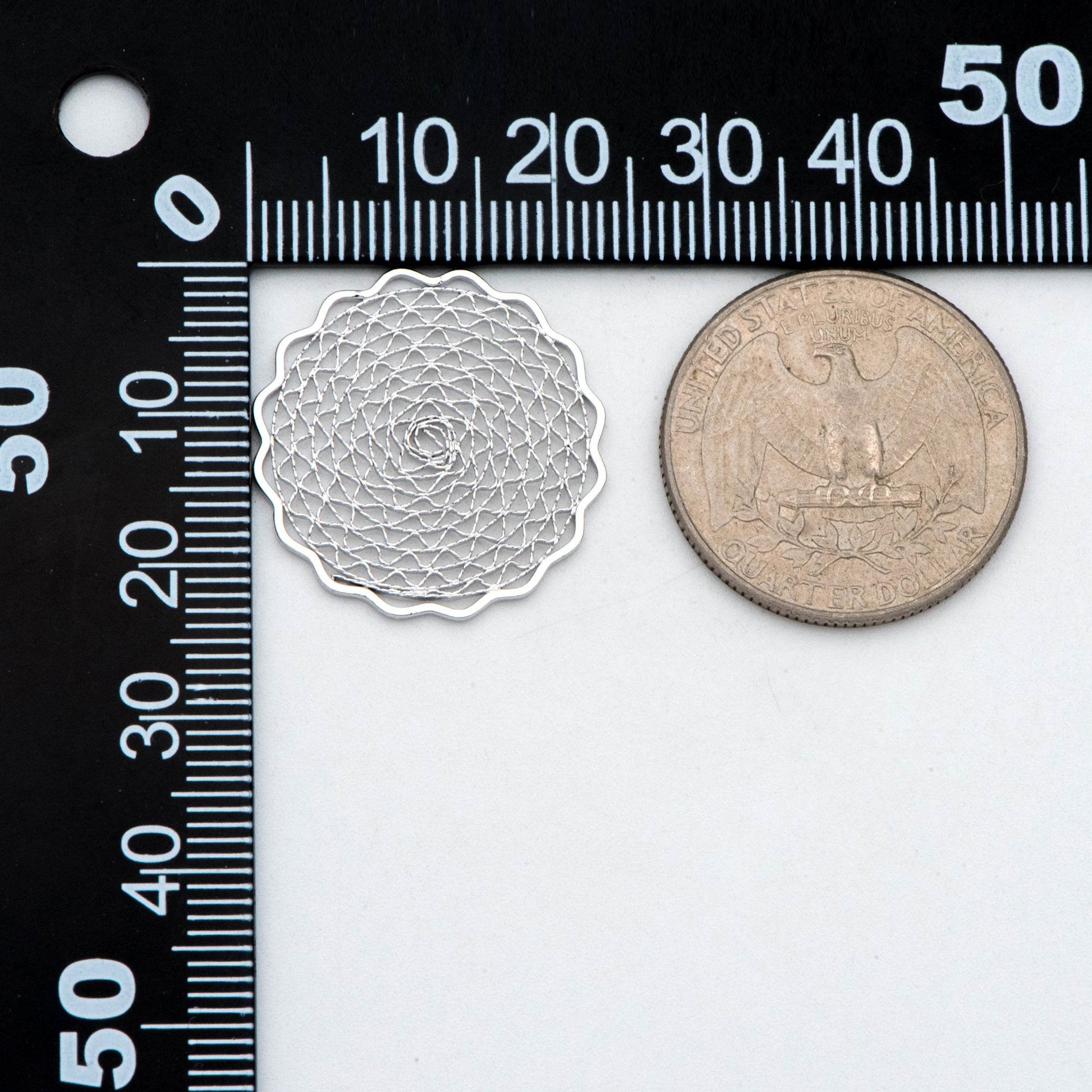 10pcs Gold/ Silver tone Filigree Round Charms 24mm, 18K Gold/ Rhodium plated Brass Floral Connectors (GB-366)