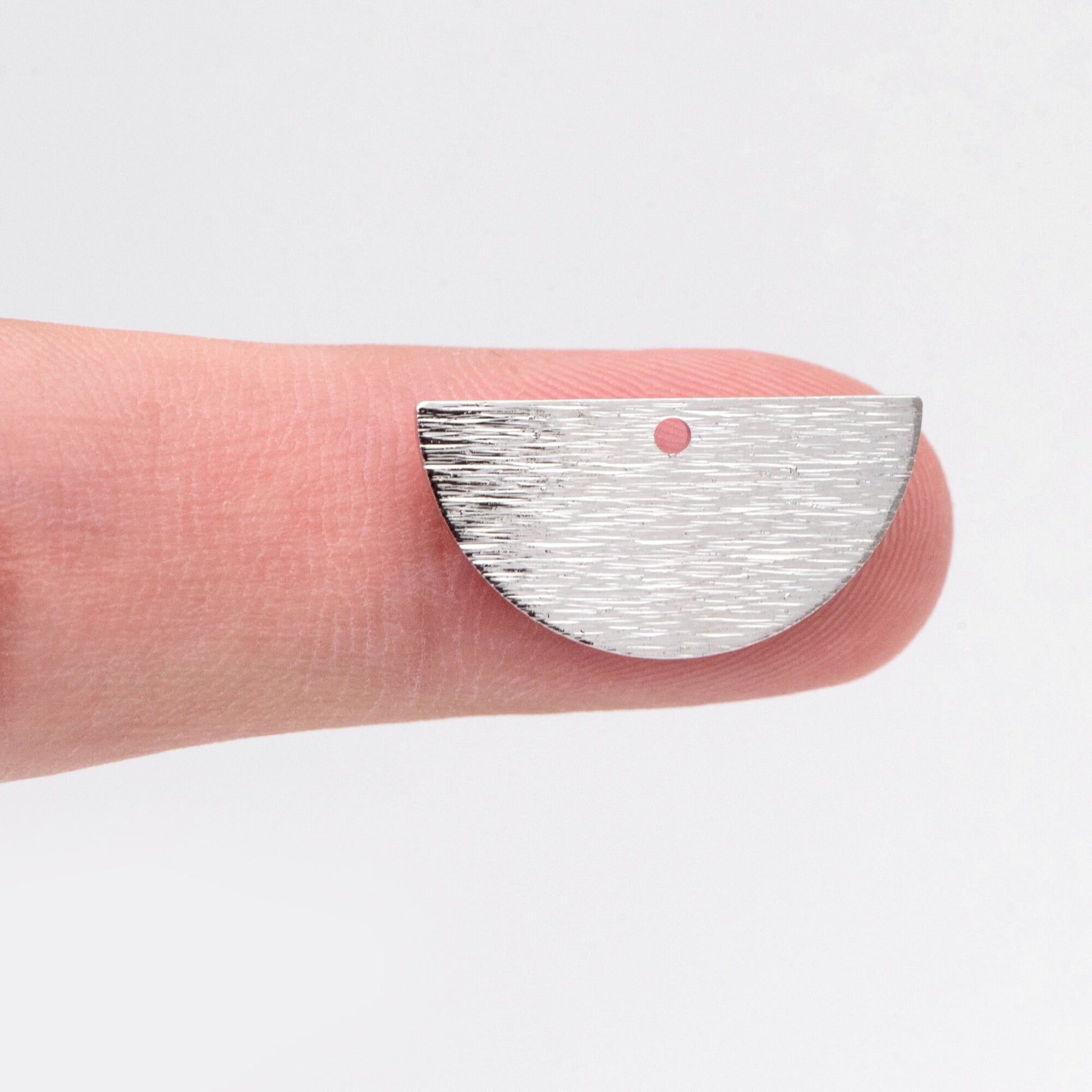 10pcs Brushed Gold/ Silver Semicircle Charms 21/ 24mm, Geometric Disc Coins, Semi Round Pendants (GB-3817)