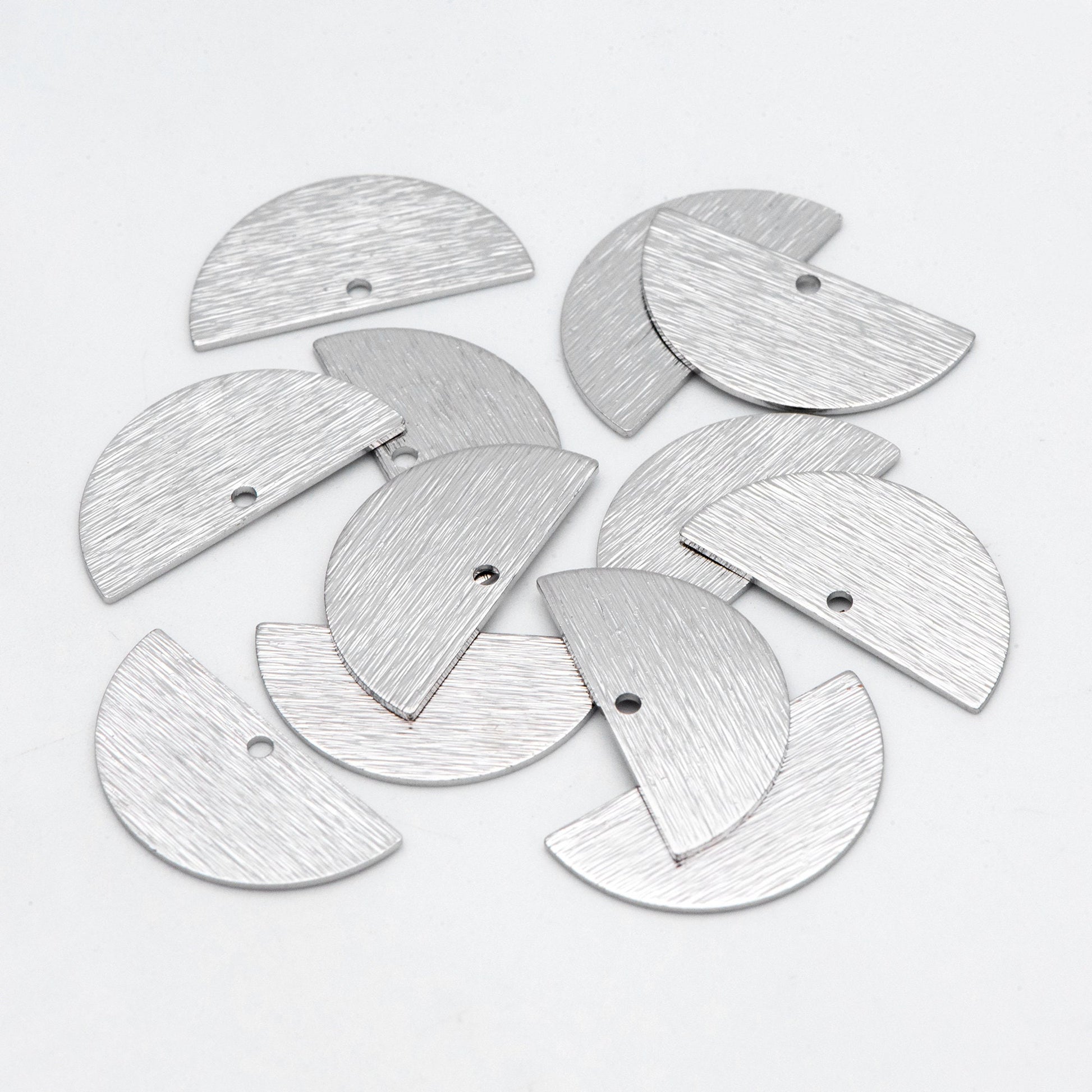 10pcs Brushed Gold/ Silver Semicircle Charms 21/ 24mm, Geometric Disc Coins, Semi Round Pendants (GB-3817)