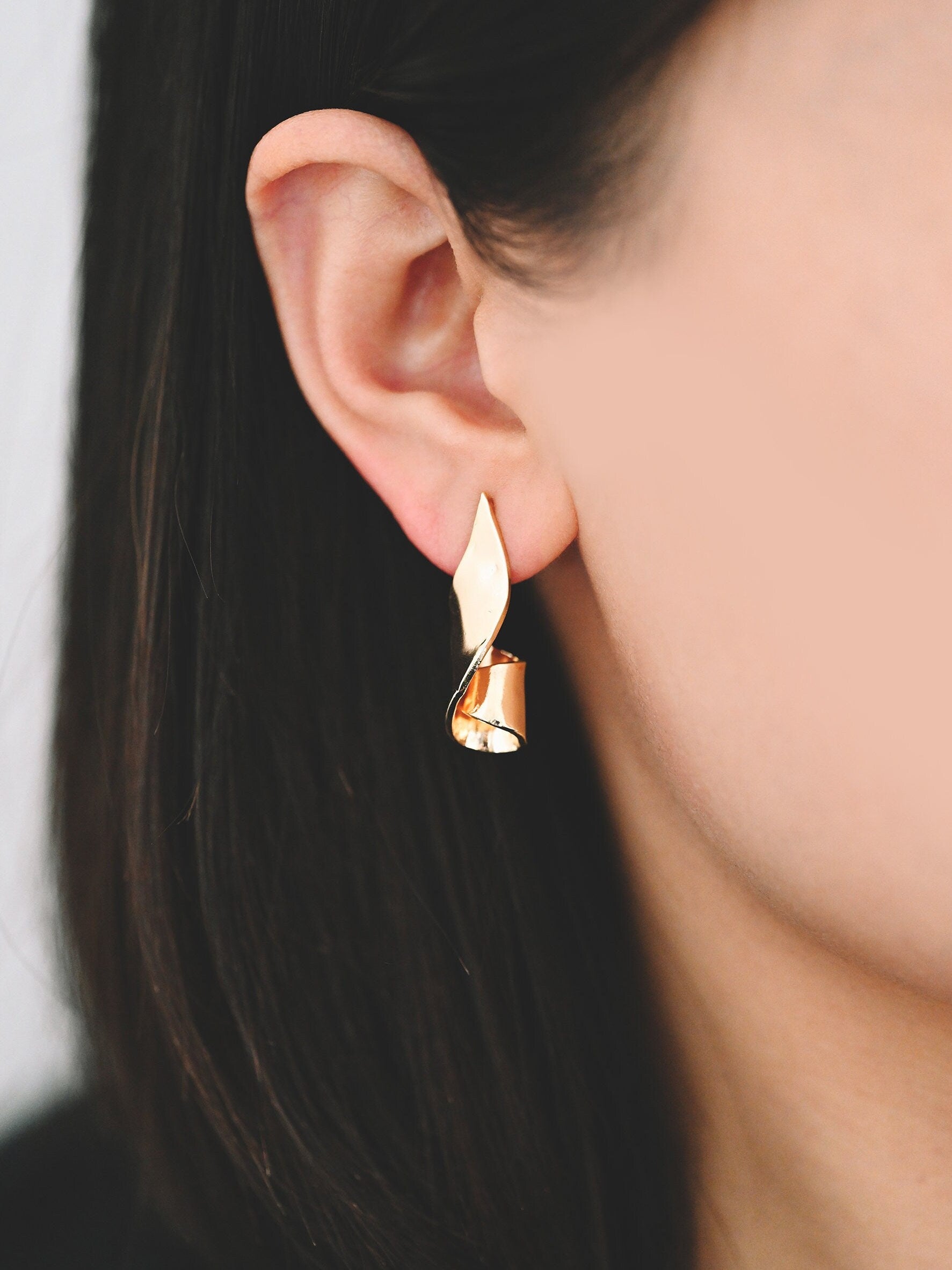 4pcs Gold/ Silver Curly Stud Earrings, 18K Gold/ Rhodium plated Brass, Unique Earrings (GB-4312)