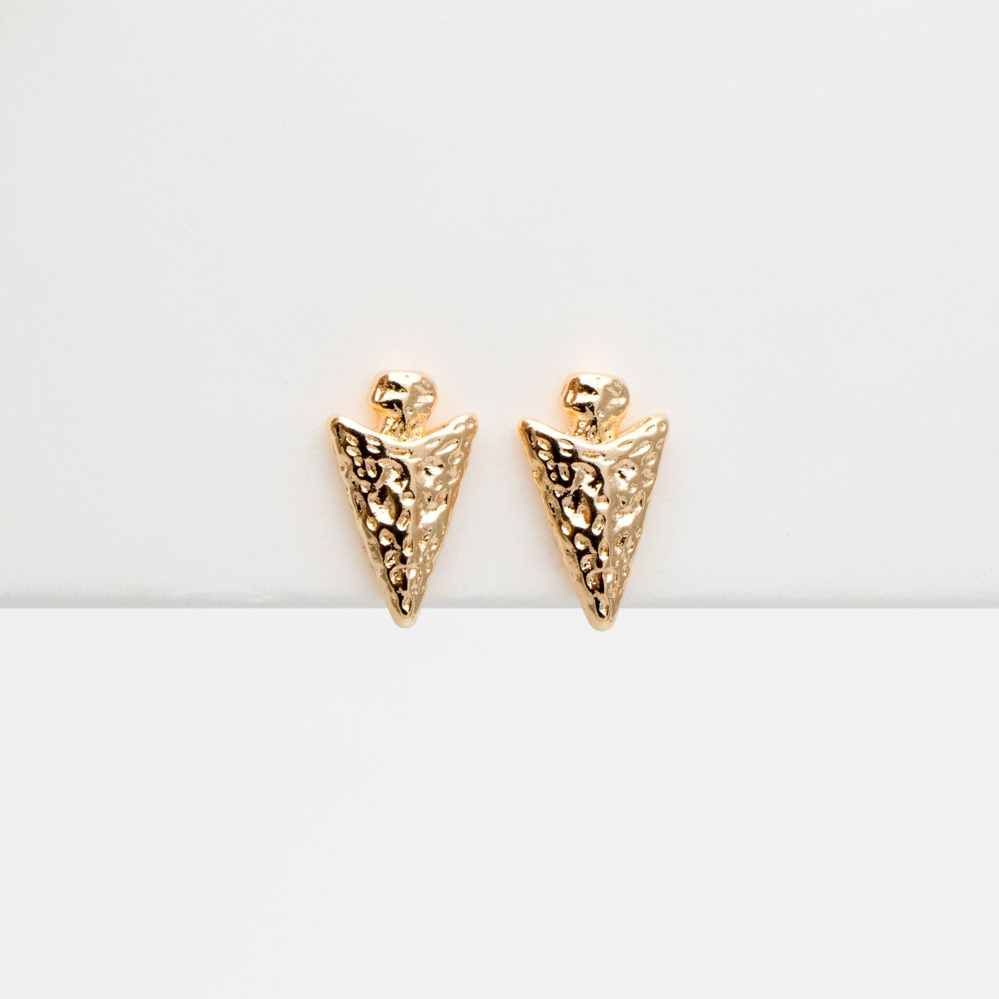 10pcs Gold Arrow Earrings, Real Gold Plated Brass Arrowhead Earring Studs (GB-4326)