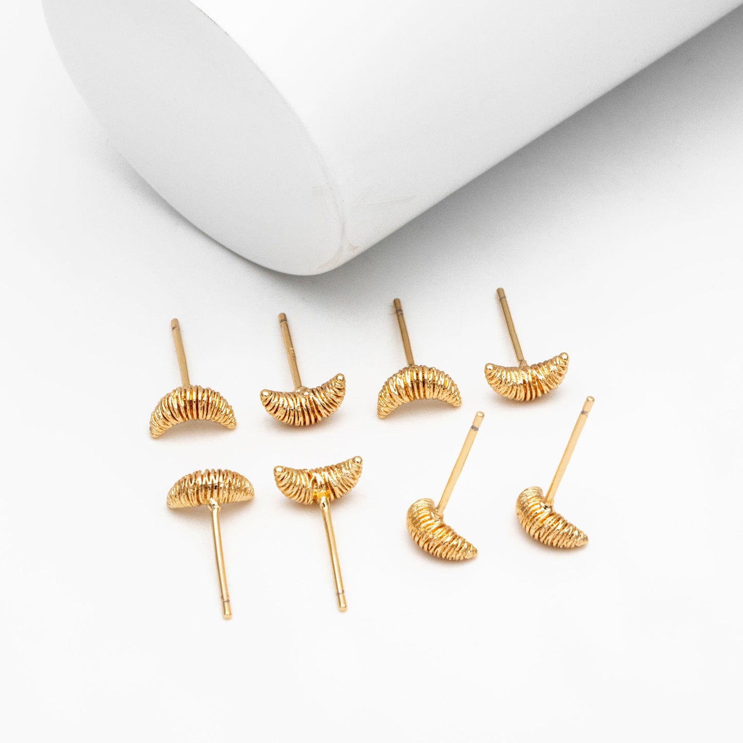 10pcs Gold Croissant Earrings 8x5mm, Real Gold Plated Brass Minimalist Stud Earrings (#GB-4329)