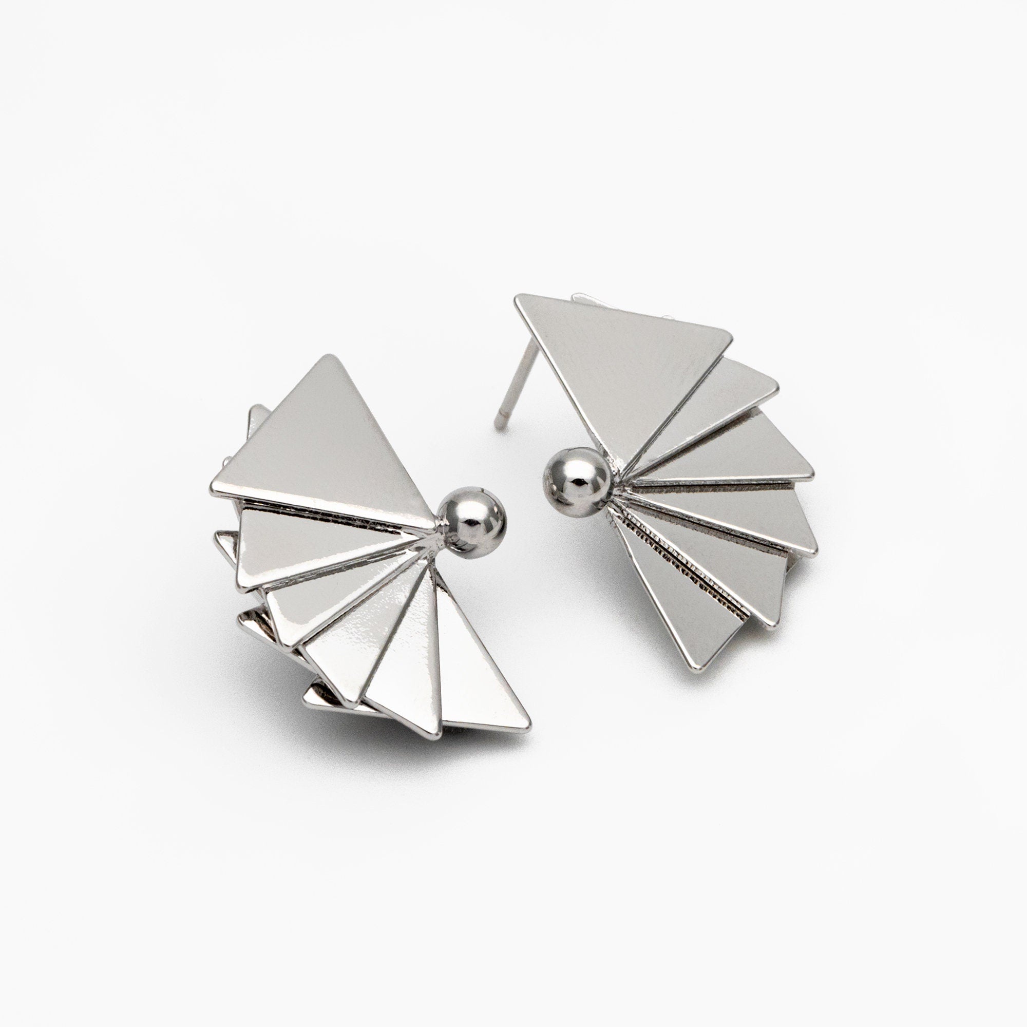 4pcs Gold/ Silver Tone Fan Shape Earrings, Gold/ Rhodium Plated Brass Fan Stud Earrings (GB-4336)