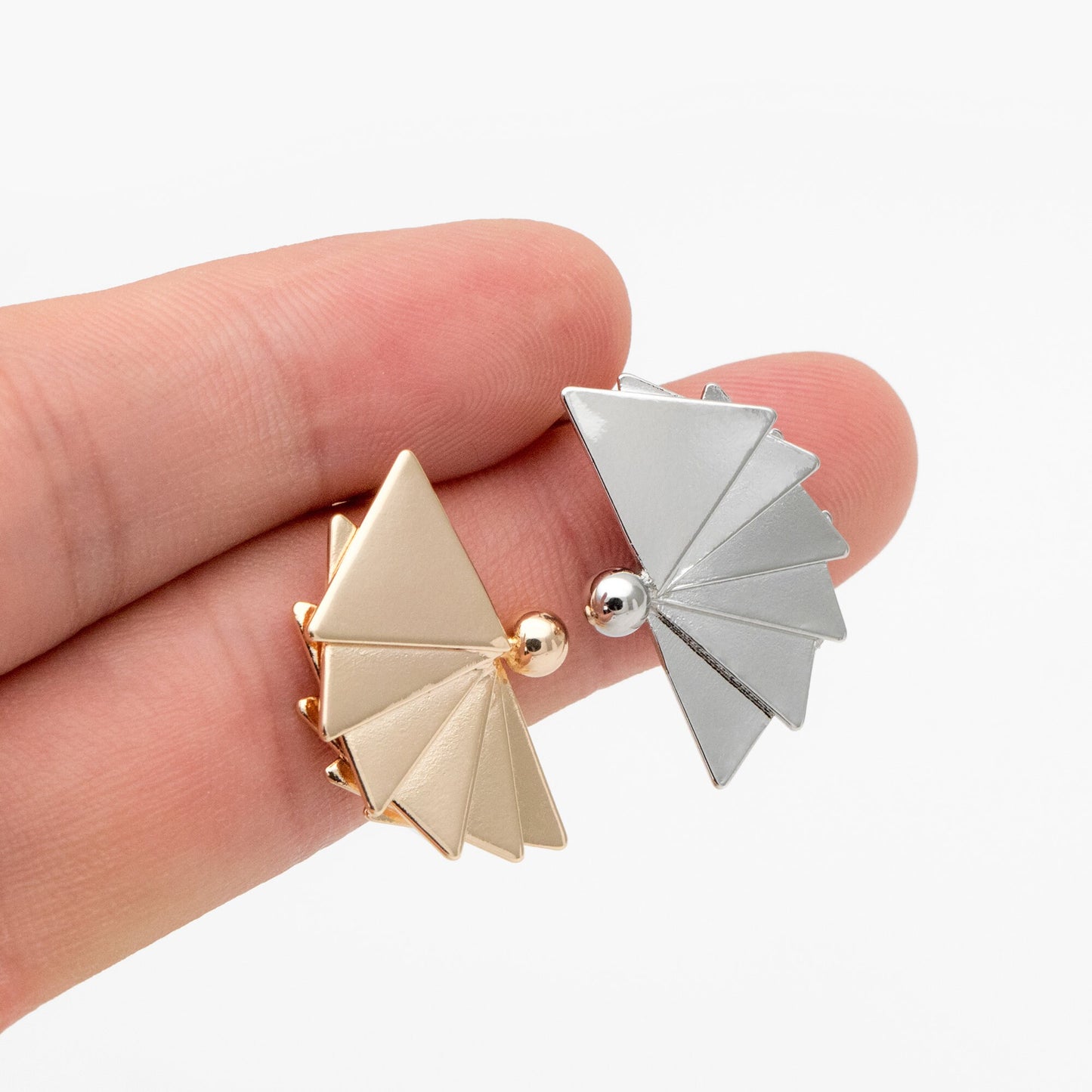 4pcs Gold/ Silver Tone Fan Shape Earrings, Gold/ Rhodium Plated Brass Fan Stud Earrings (GB-4336)