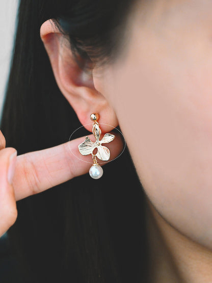 10pcs Gold Flower Charms with 2 Loops, Real Gold plated Brass, Floral Connectors 18mm (GB-4391-B)