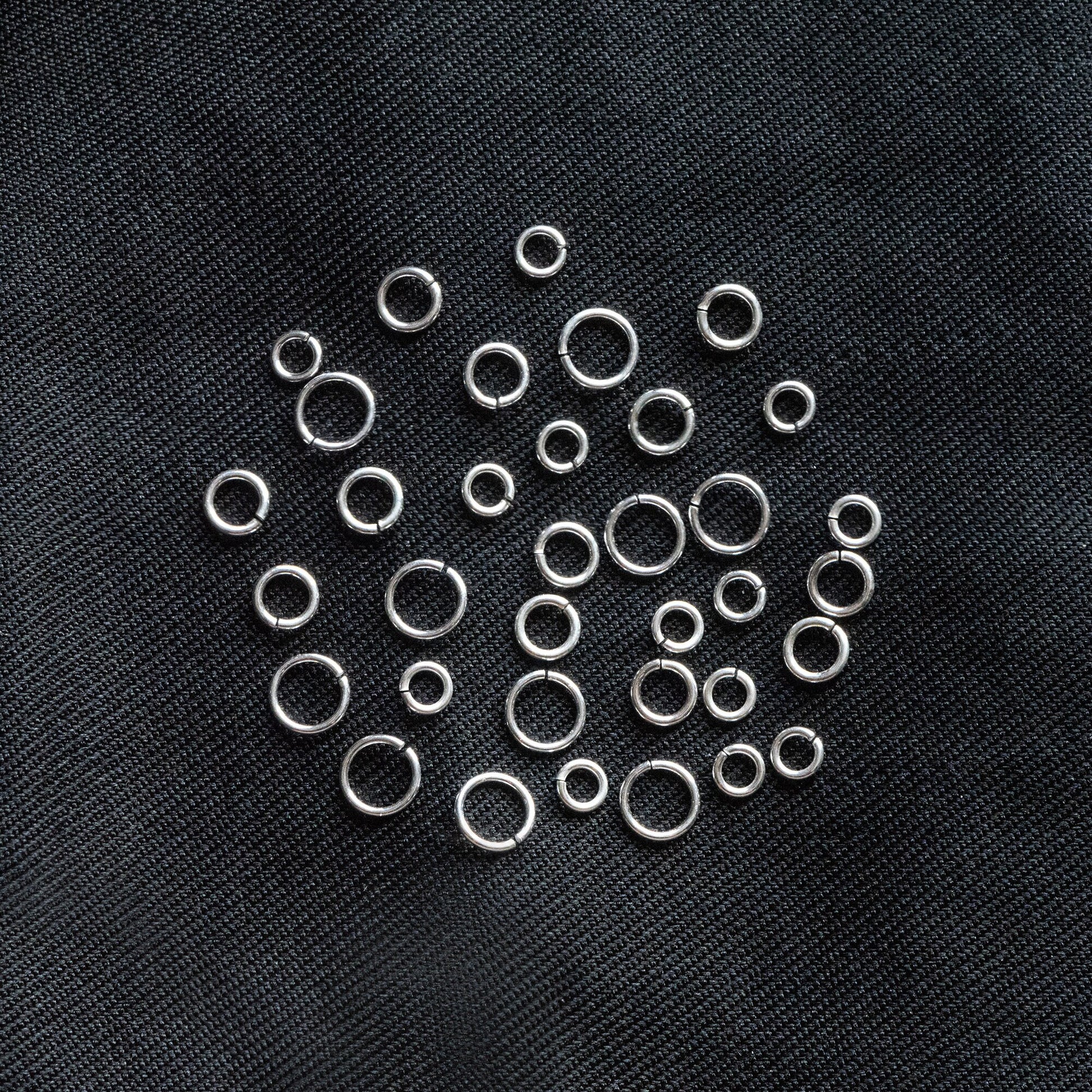 50pcs Sterling Silver Open Jump Rings, 4-6mm by 0.7-0.8mm (20-21 Gauge), .925 Silver Split Ring (CY-007)
