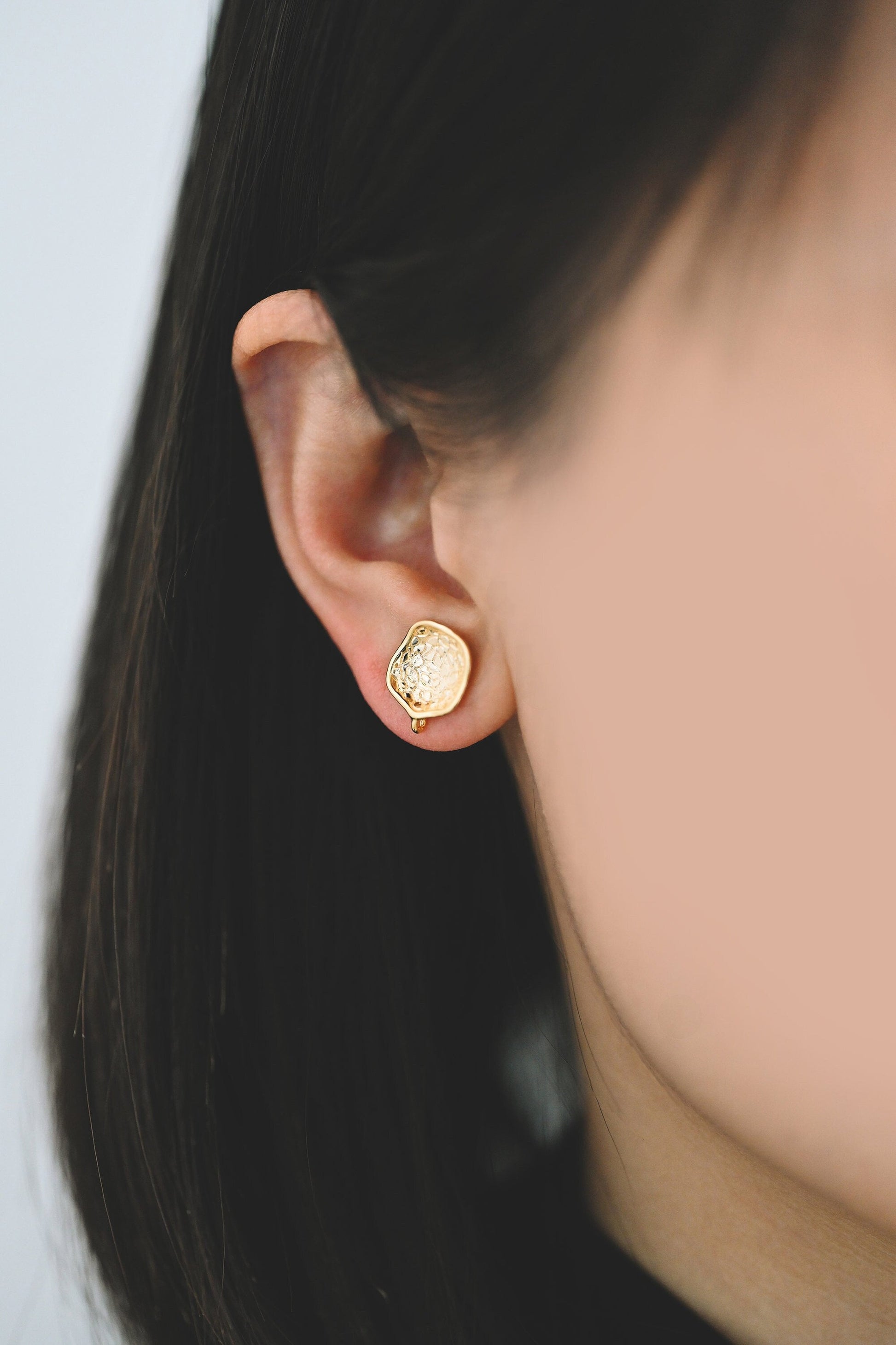 10pcs Gold plated Brass Ear Posts 13mm, Flower Stud Earring with Loop, Floral Earring Components (GB-515)