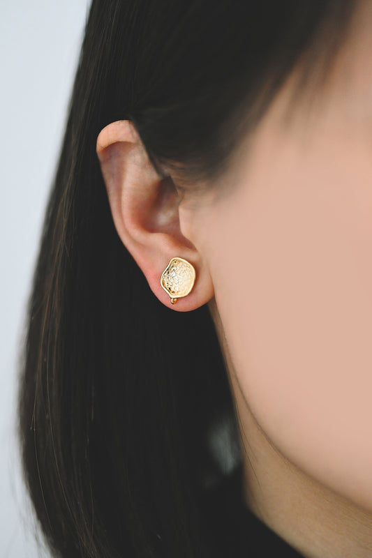 10pcs Gold plated Brass Ear Posts 13mm, Flower Stud Earring with Loop, Floral Earring Components (GB-515)