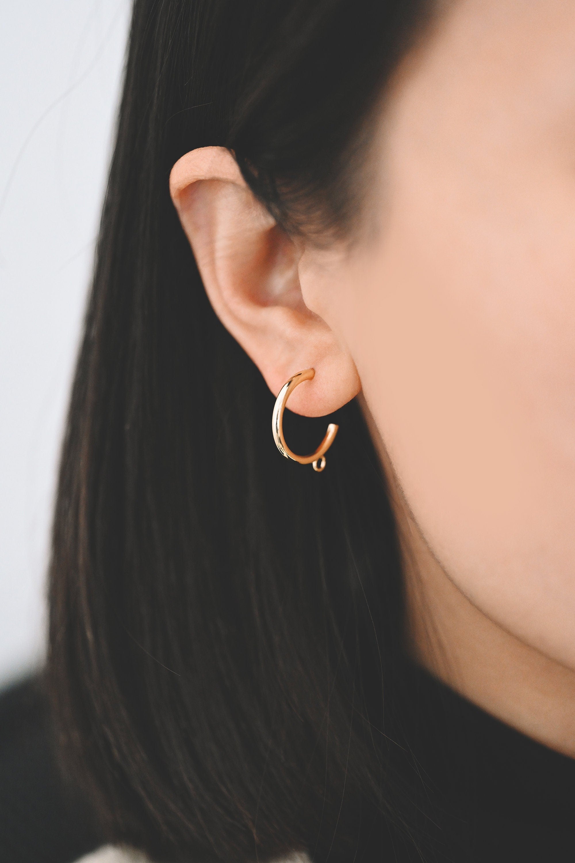 10pcs Gold/ Silver Tone Earring Posts, Circle Stud Earring with Ring/Loop, 20/ 30mm Circle Size (GB-425)