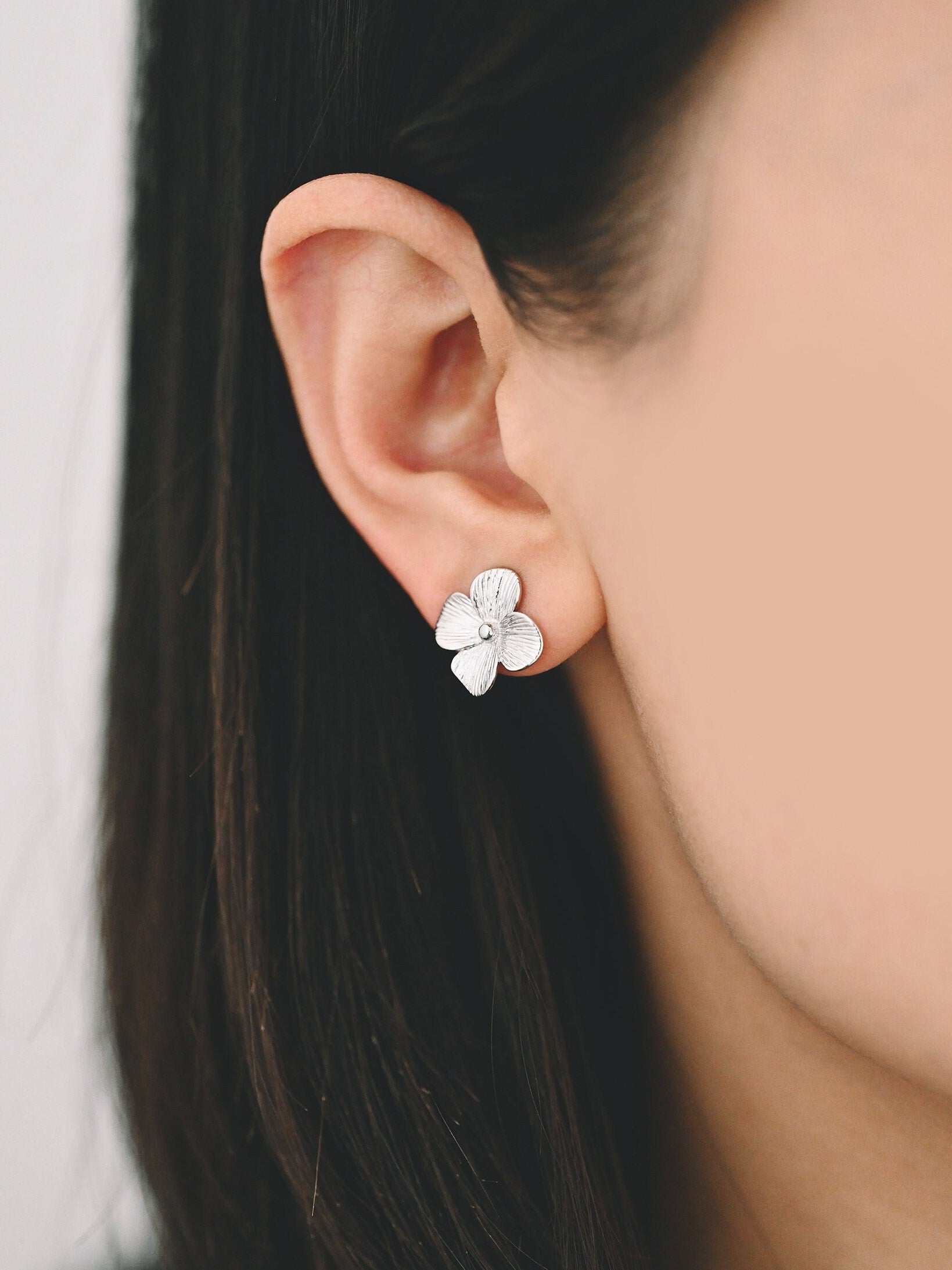 10pcs Gold/ Silver Flower Earring with Loop, 14mm, 18K Gold/ Rhodium plated Brass Floral Stud Earrings (GB-4278)