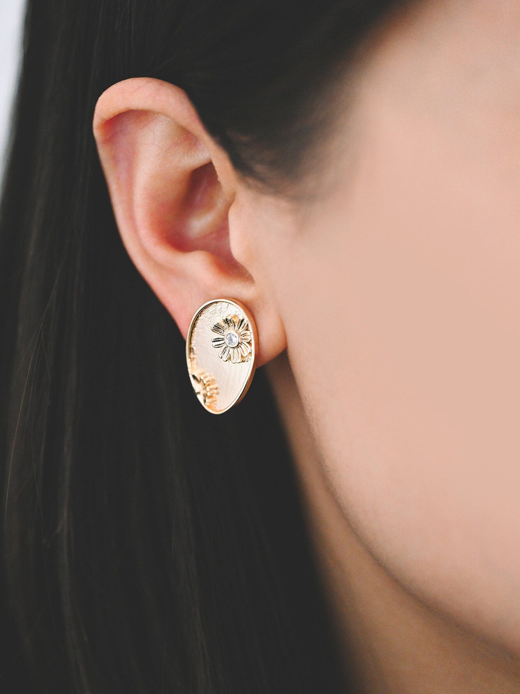 10pcs CZ Pave Gold Flower Oval Earrings, Gold Plated Brass, Dainty Geometric Stud Earrings (#GB-4318)