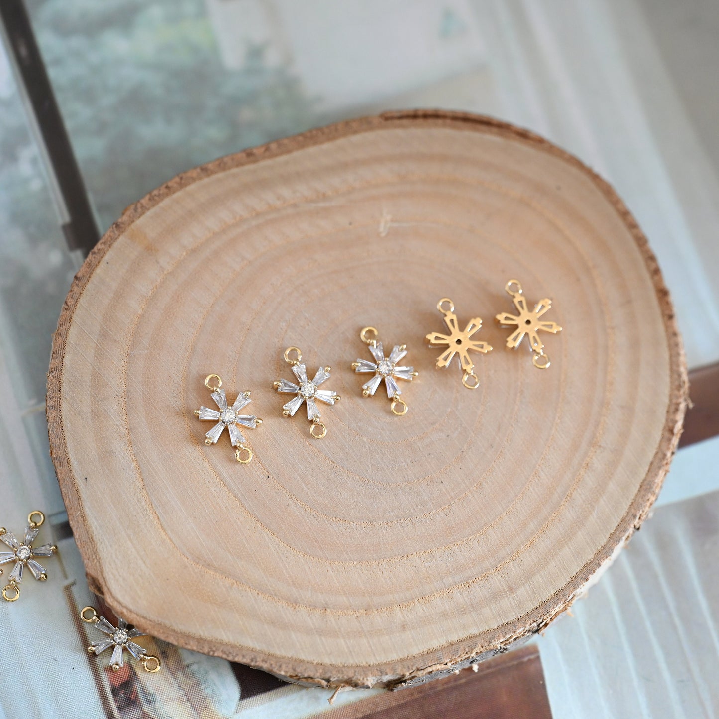 10pcs CZ Pave Gold Snowflake Connectors 14x9mm, Rhinestone Flower Connectors, bracelet Connector, earring Connector (GB-3670-D)