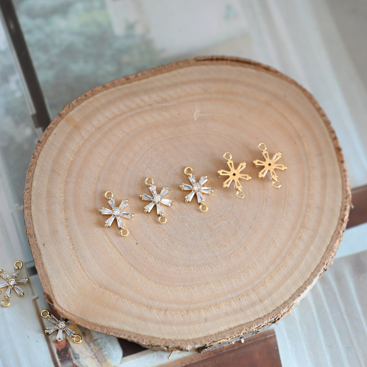 10pcs CZ Pave Gold Snowflake Connectors 14x9mm, Rhinestone Flower Connectors, bracelet Connector, earring Connector (GB-3670-D)
