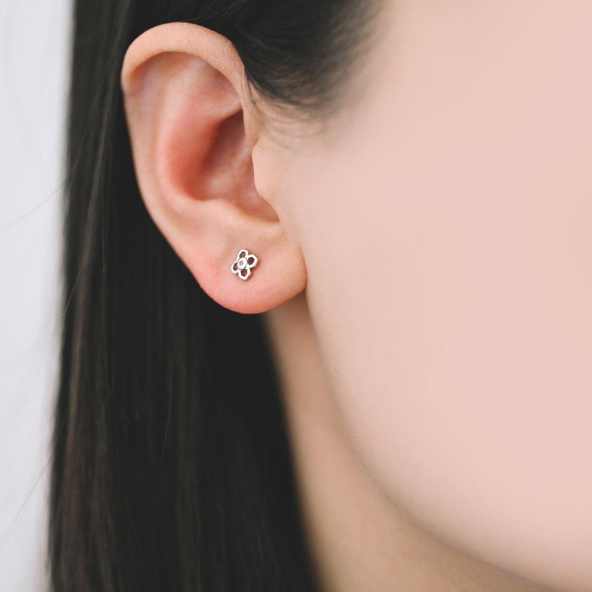 10pcs CZ paved Gold/ Silver Flower Earrings, 5mm, Gold/ Rhodium Plated Brass Dainty Stud Earrings, DIY Ear Findings (GB-4325)